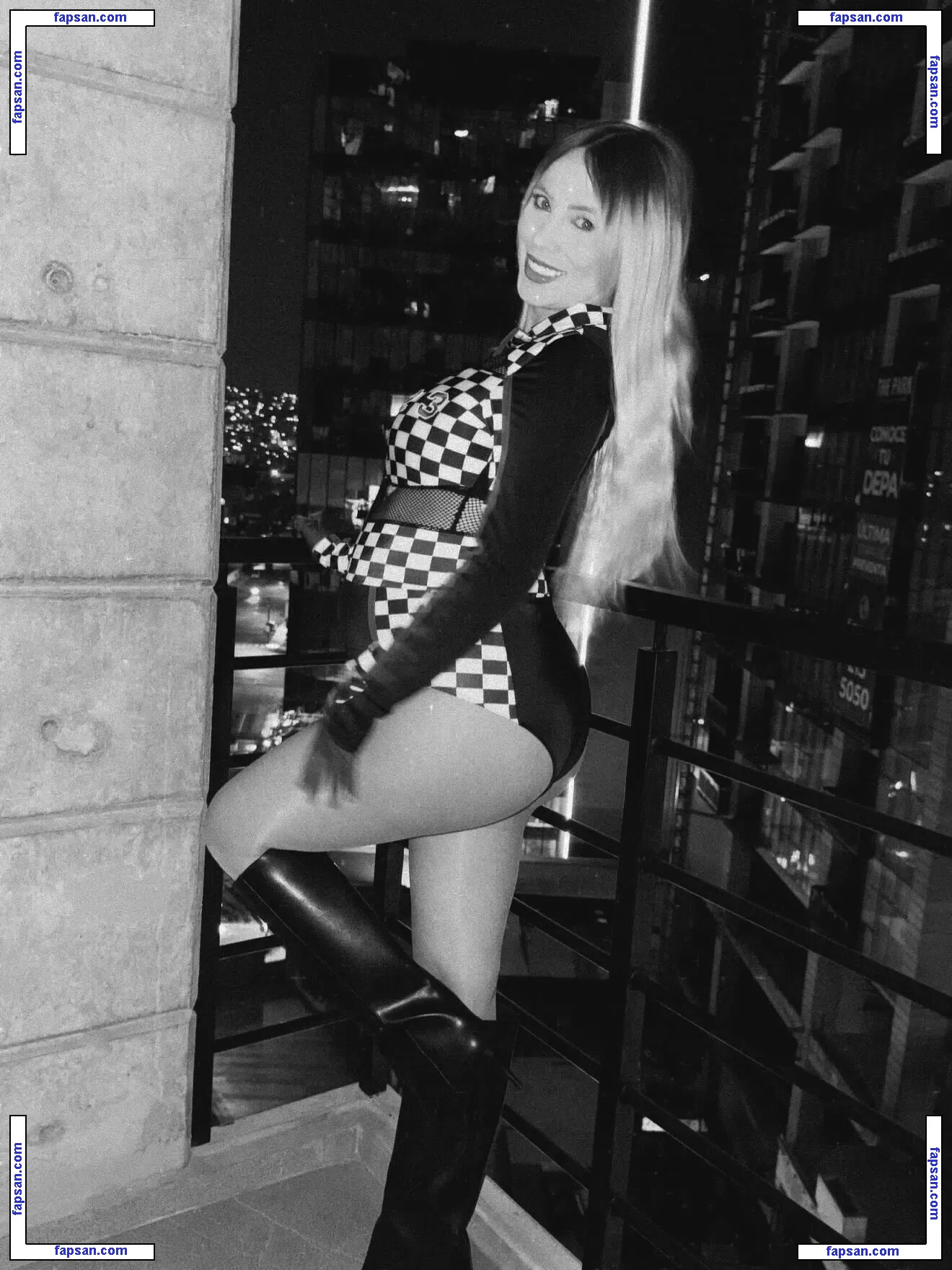 Kristen Medina голая фото #0033 с Онлифанс