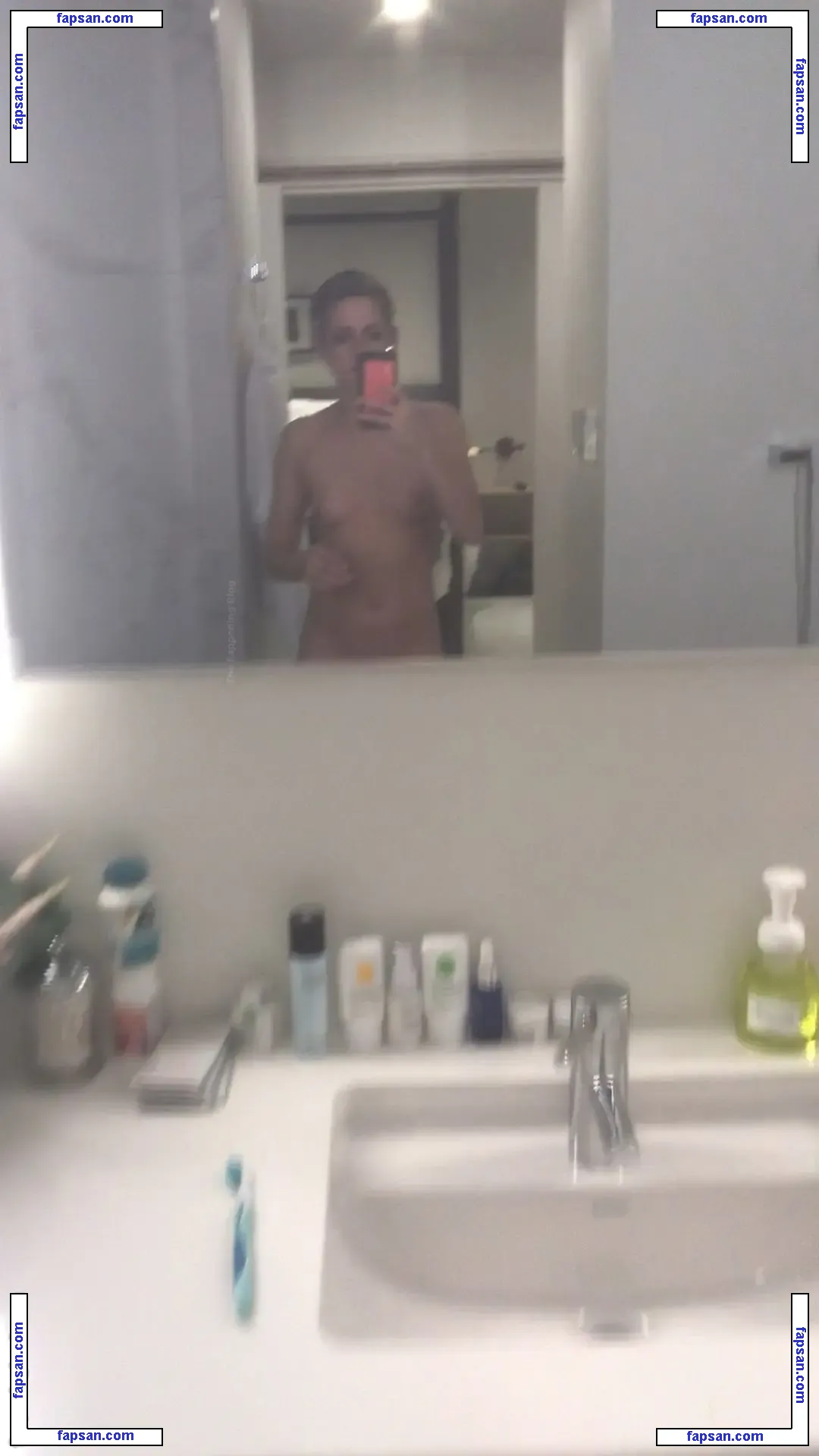 Kristen Stewart nude photo #1052 from OnlyFans