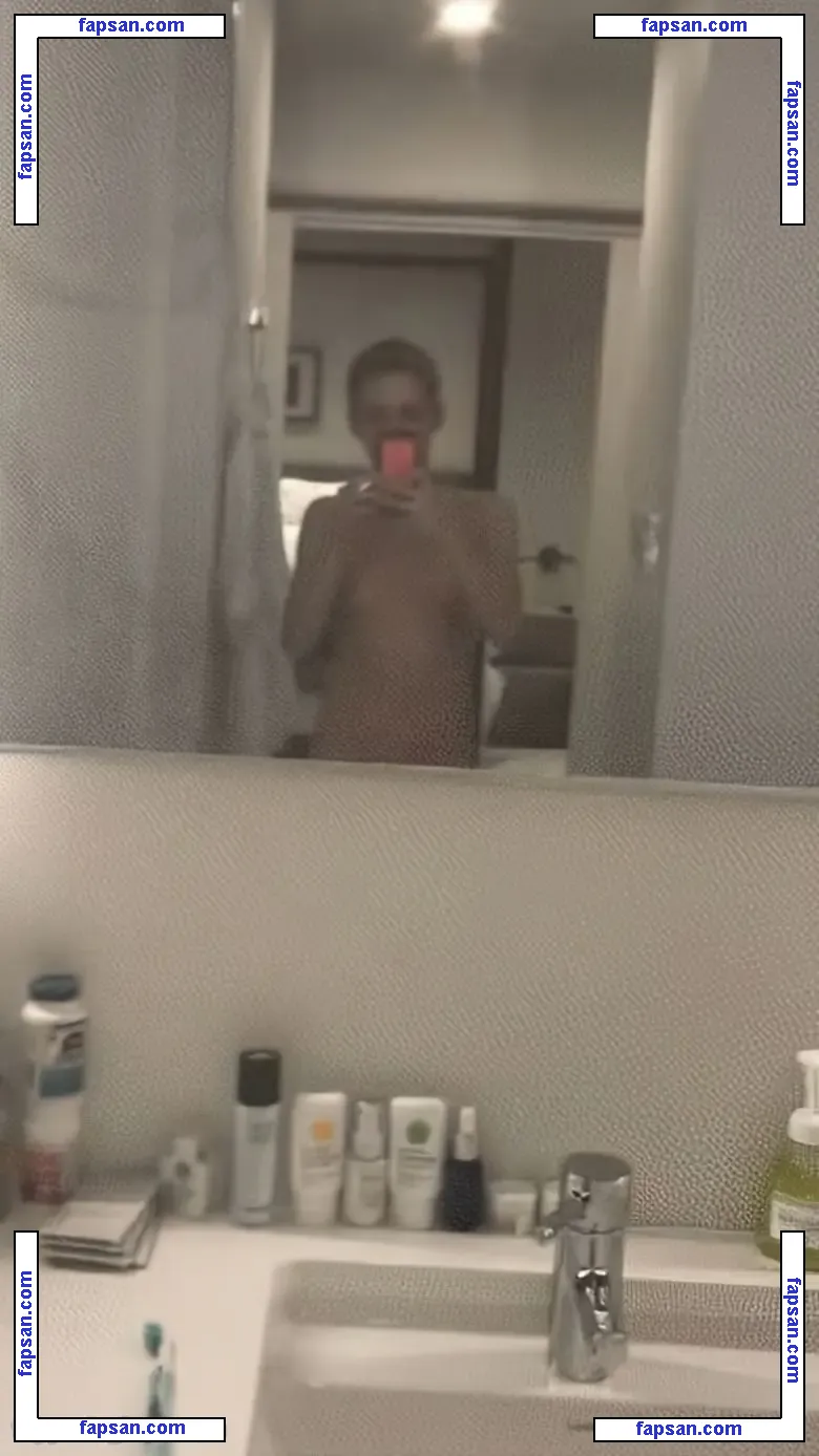 Kristen Stewart nude photo #1057 from OnlyFans