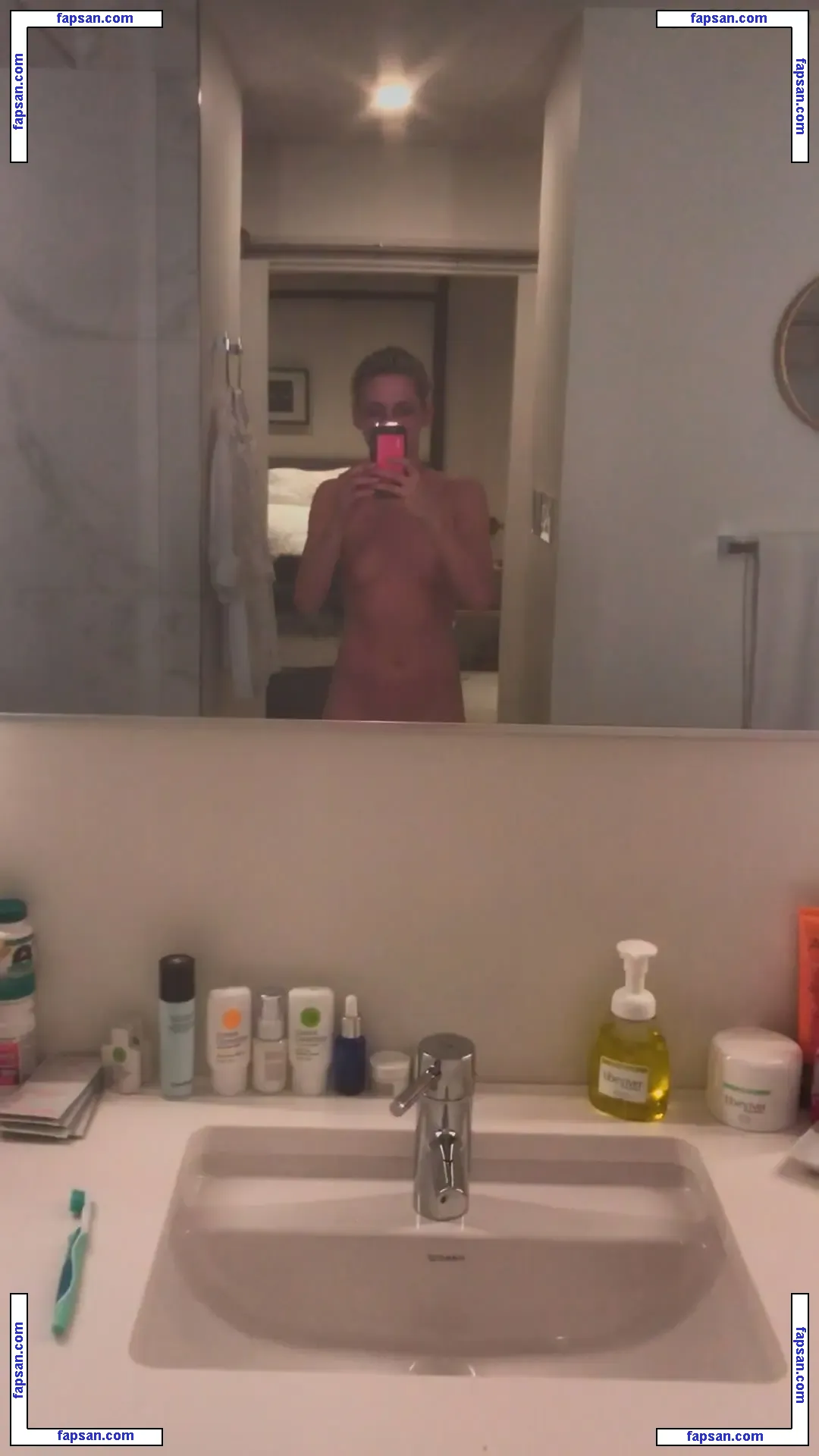 Kristen Stewart nude photo #1068 from OnlyFans