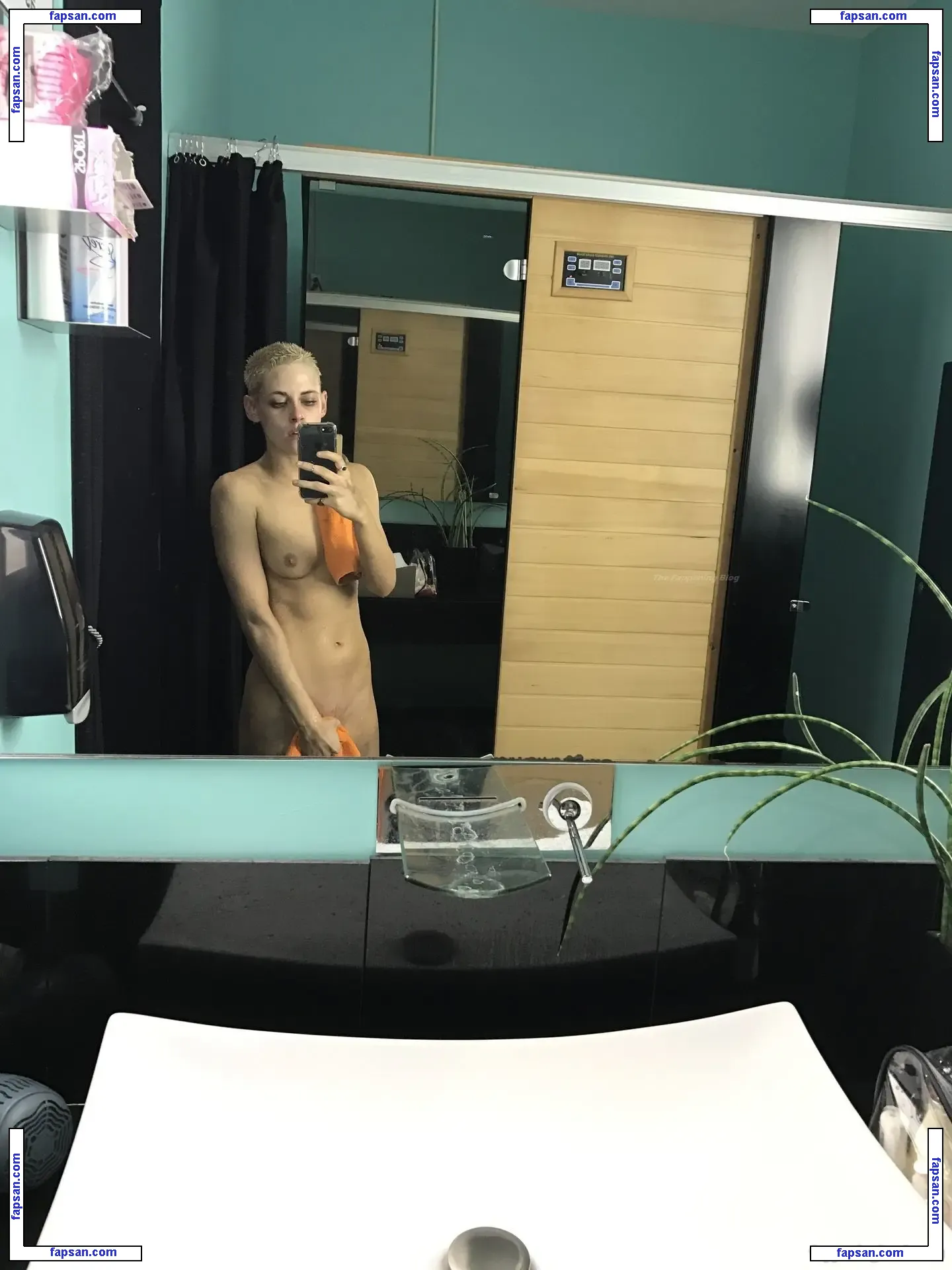 Kristen Stewart nude photo #1080 from OnlyFans