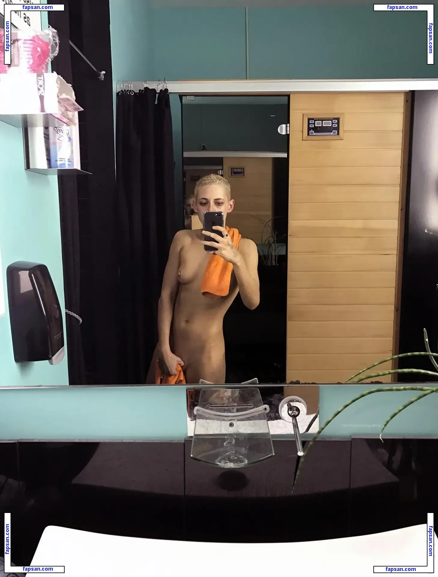 Kristen Stewart nude photo #1122 from OnlyFans