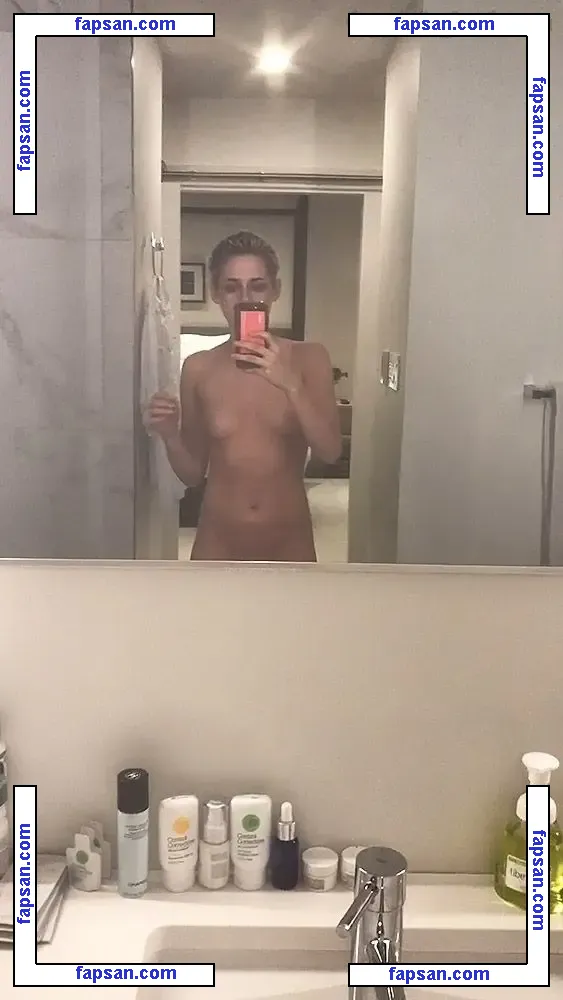 Kristen Stewart nude photo #1137 from OnlyFans