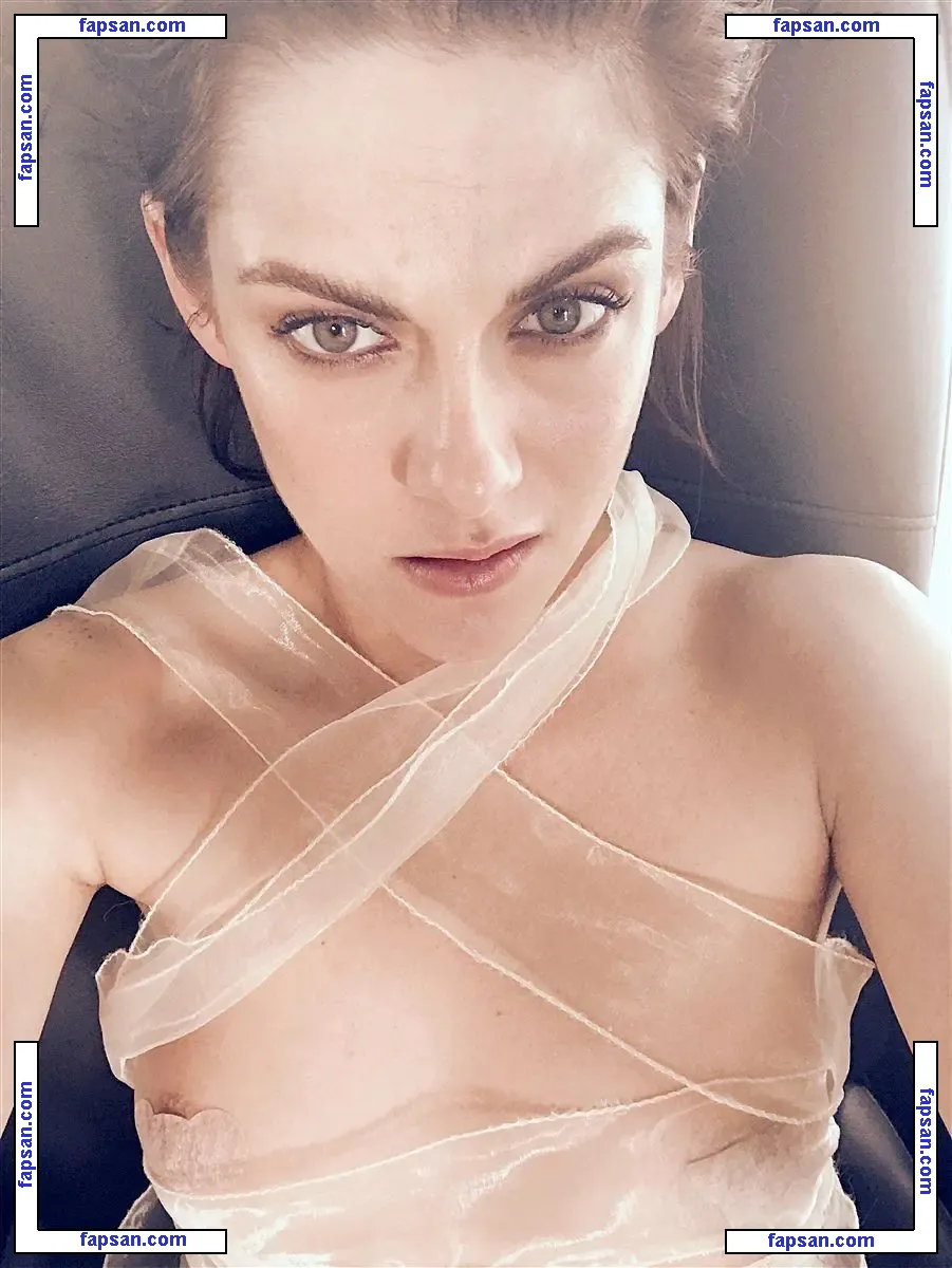 Kristen Stewart nude photo #1145 from OnlyFans