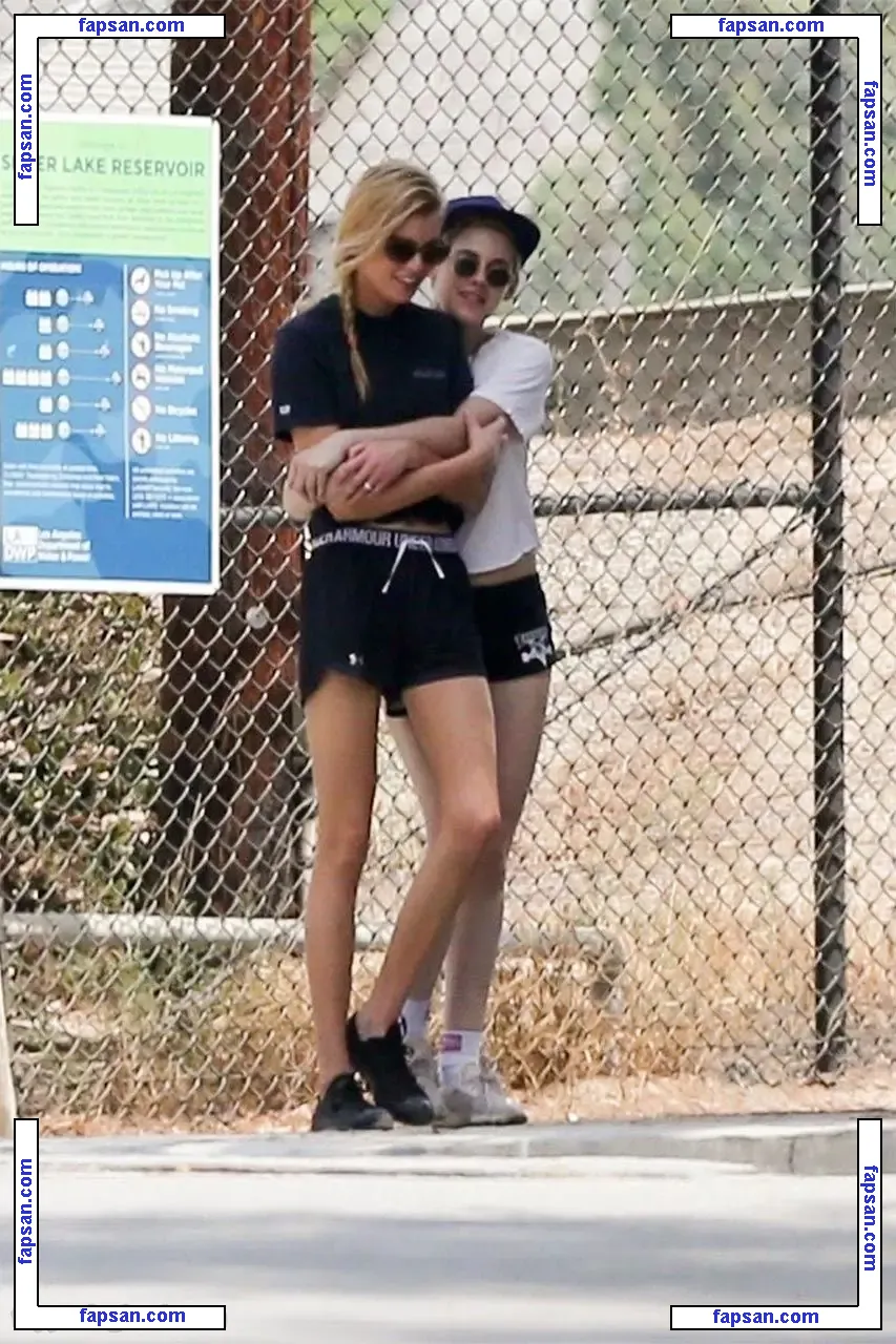 Kristen Stewart nude photo #1246 from OnlyFans