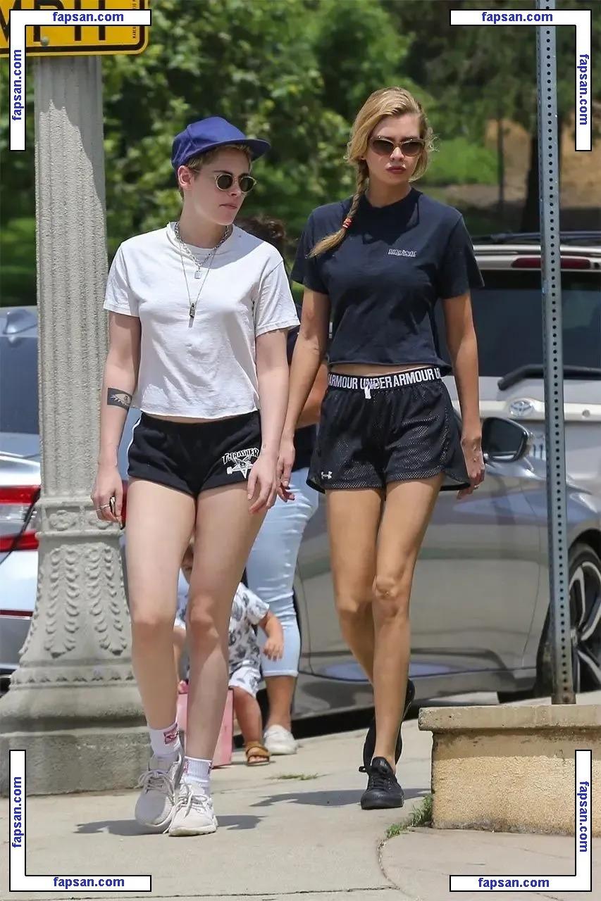 Kristen Stewart nude photo #1249 from OnlyFans