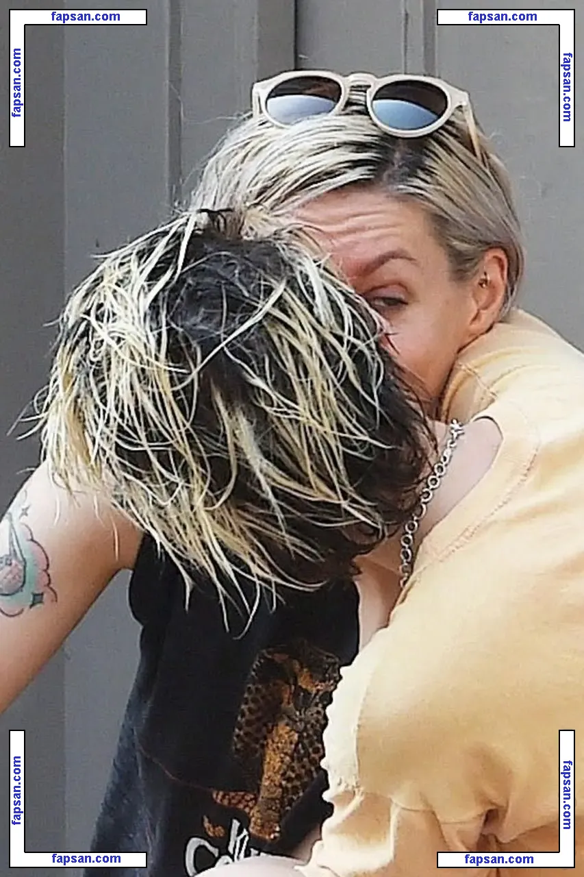 Kristen Stewart nude photo #1258 from OnlyFans