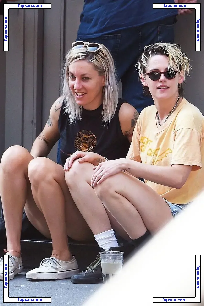 Kristen Stewart nude photo #1261 from OnlyFans