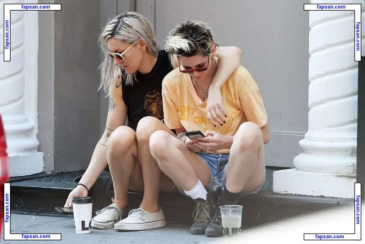 Kristen Stewart nude photo #1263 from OnlyFans