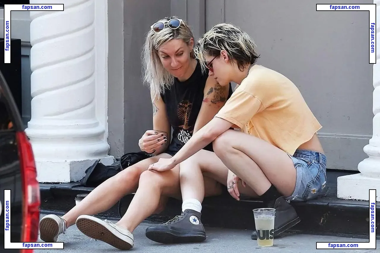 Kristen Stewart nude photo #1264 from OnlyFans