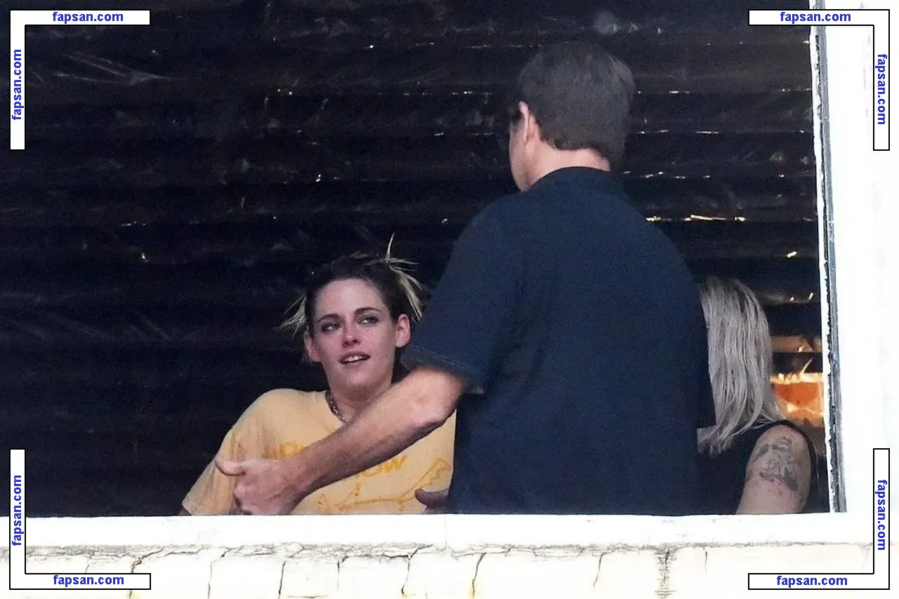 Kristen Stewart nude photo #1265 from OnlyFans