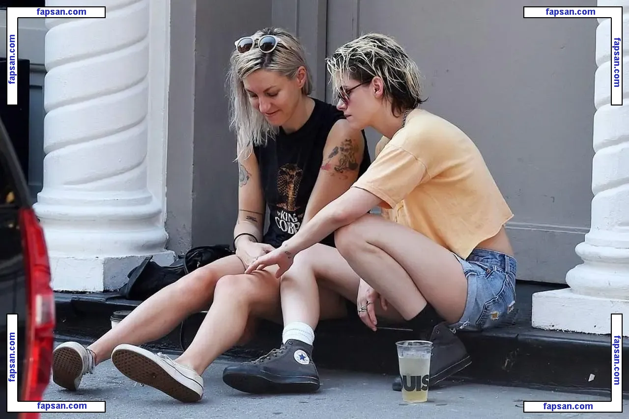 Kristen Stewart nude photo #1269 from OnlyFans