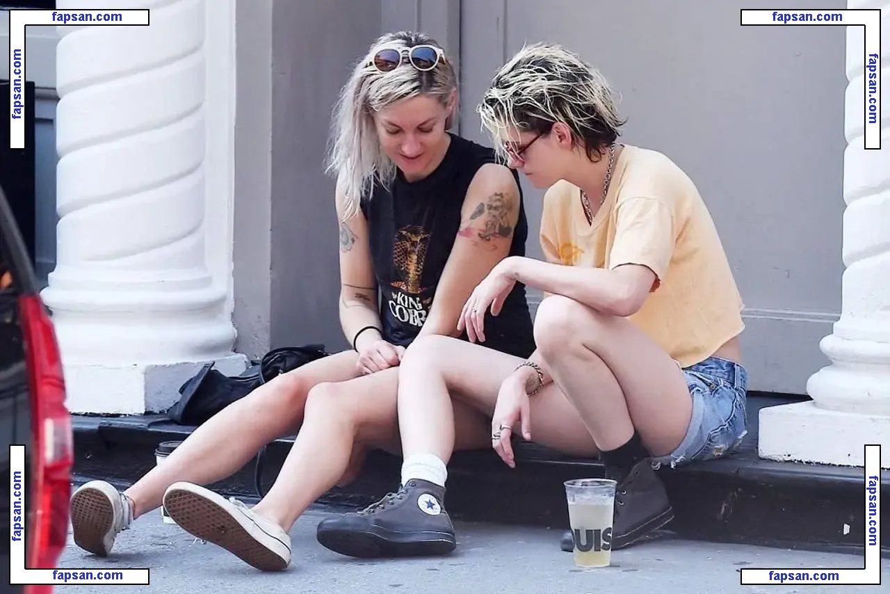 Kristen Stewart nude photo #1271 from OnlyFans