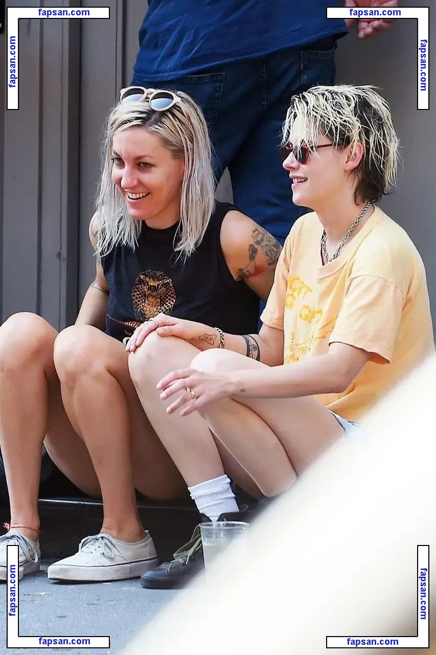 Kristen Stewart nude photo #1280 from OnlyFans