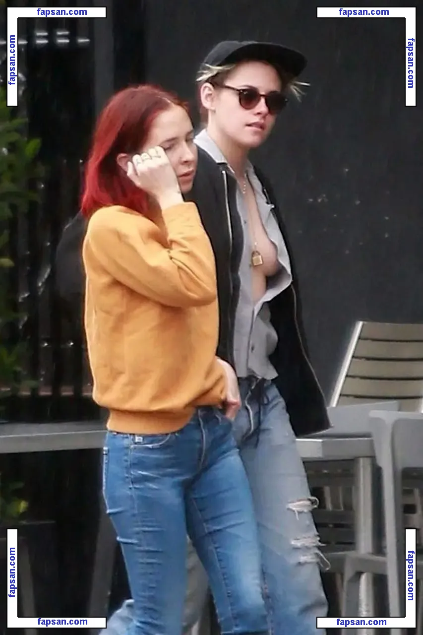 Kristen Stewart nude photo #1282 from OnlyFans