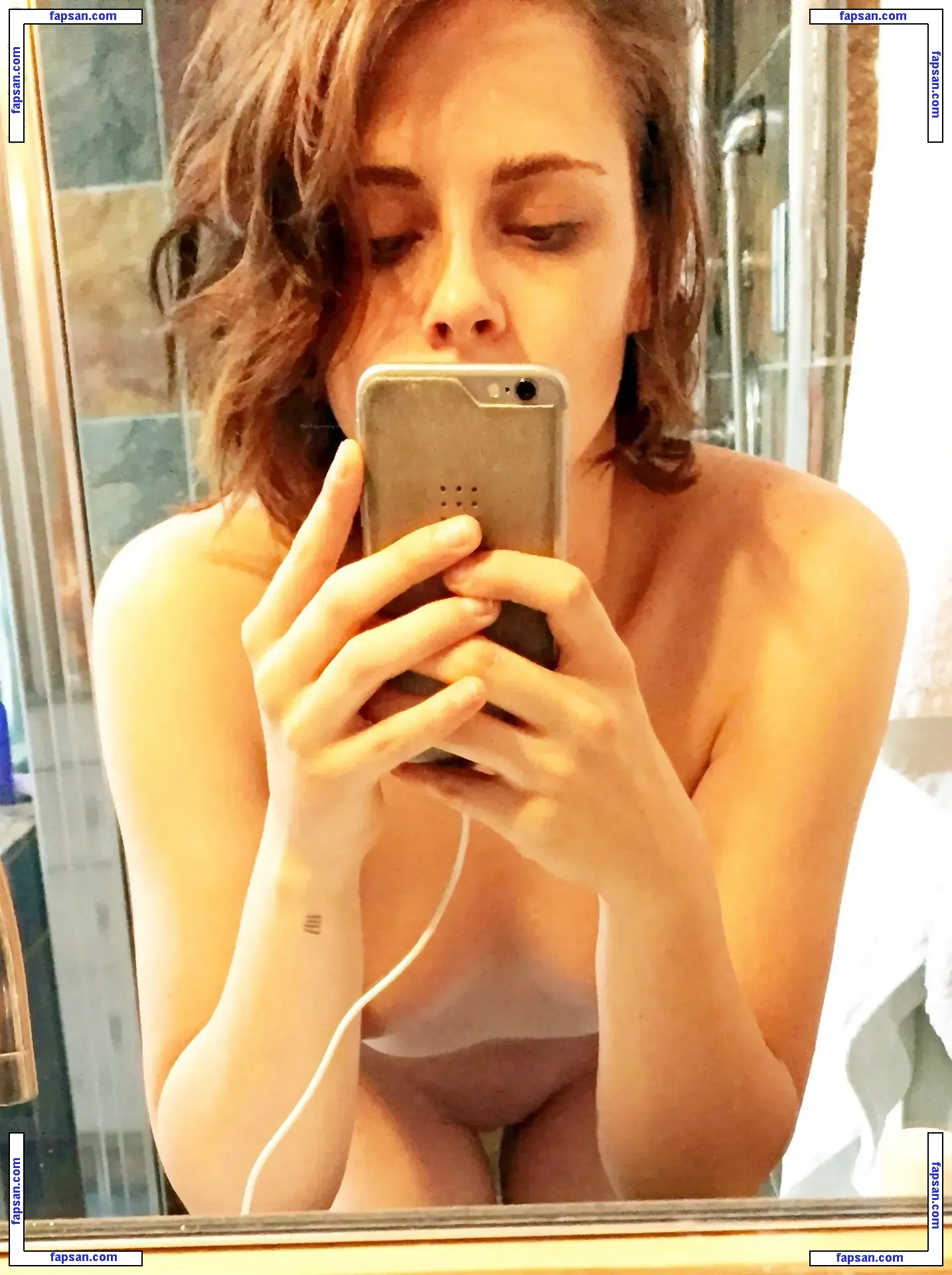 Kristen Stewart nude photo #1376 from OnlyFans