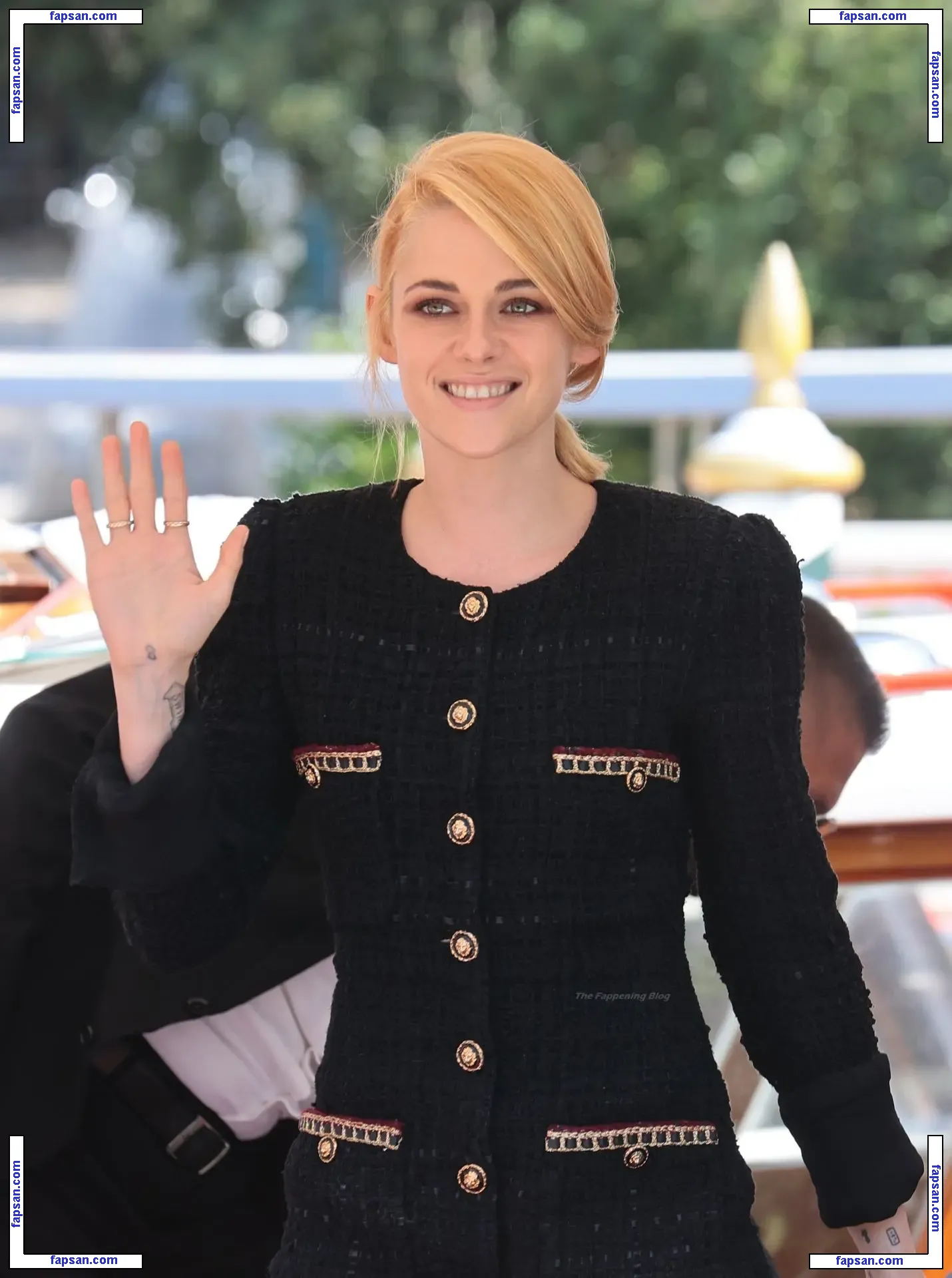 Kristen Stewart nude photo #1608 from OnlyFans