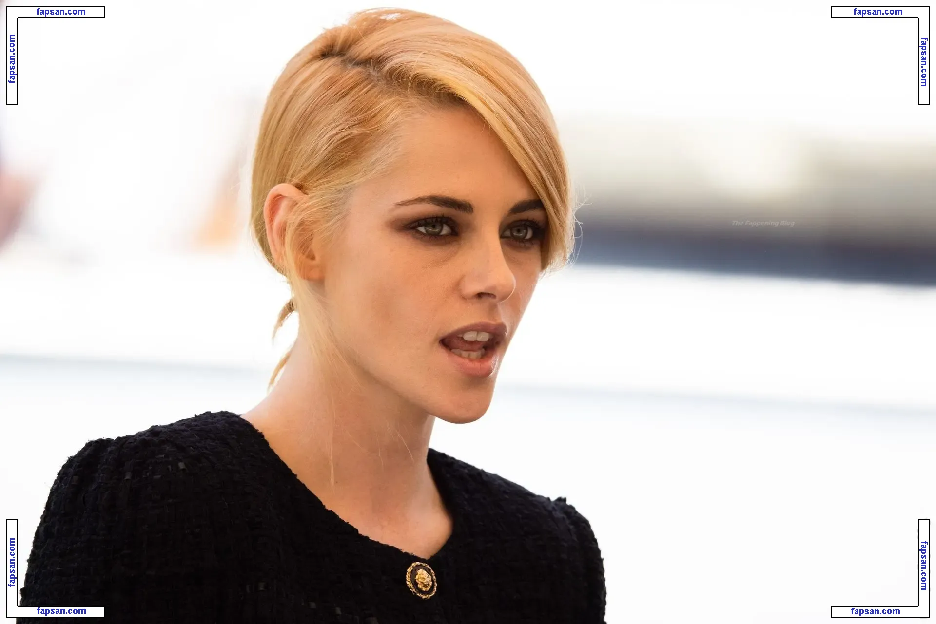 Kristen Stewart nude photo #1640 from OnlyFans