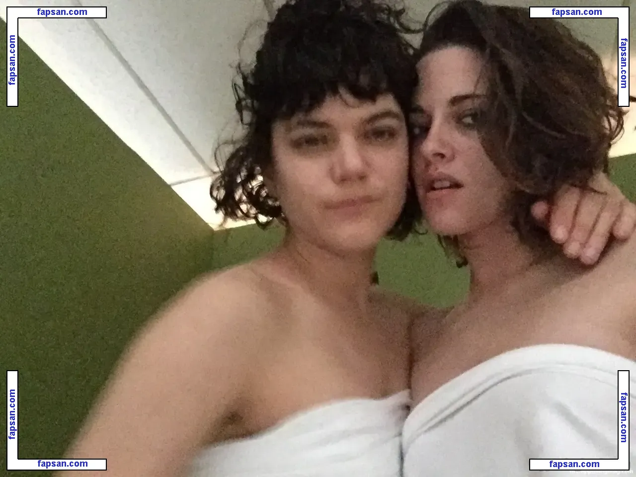 Kristen Stewart nude photo #1650 from OnlyFans