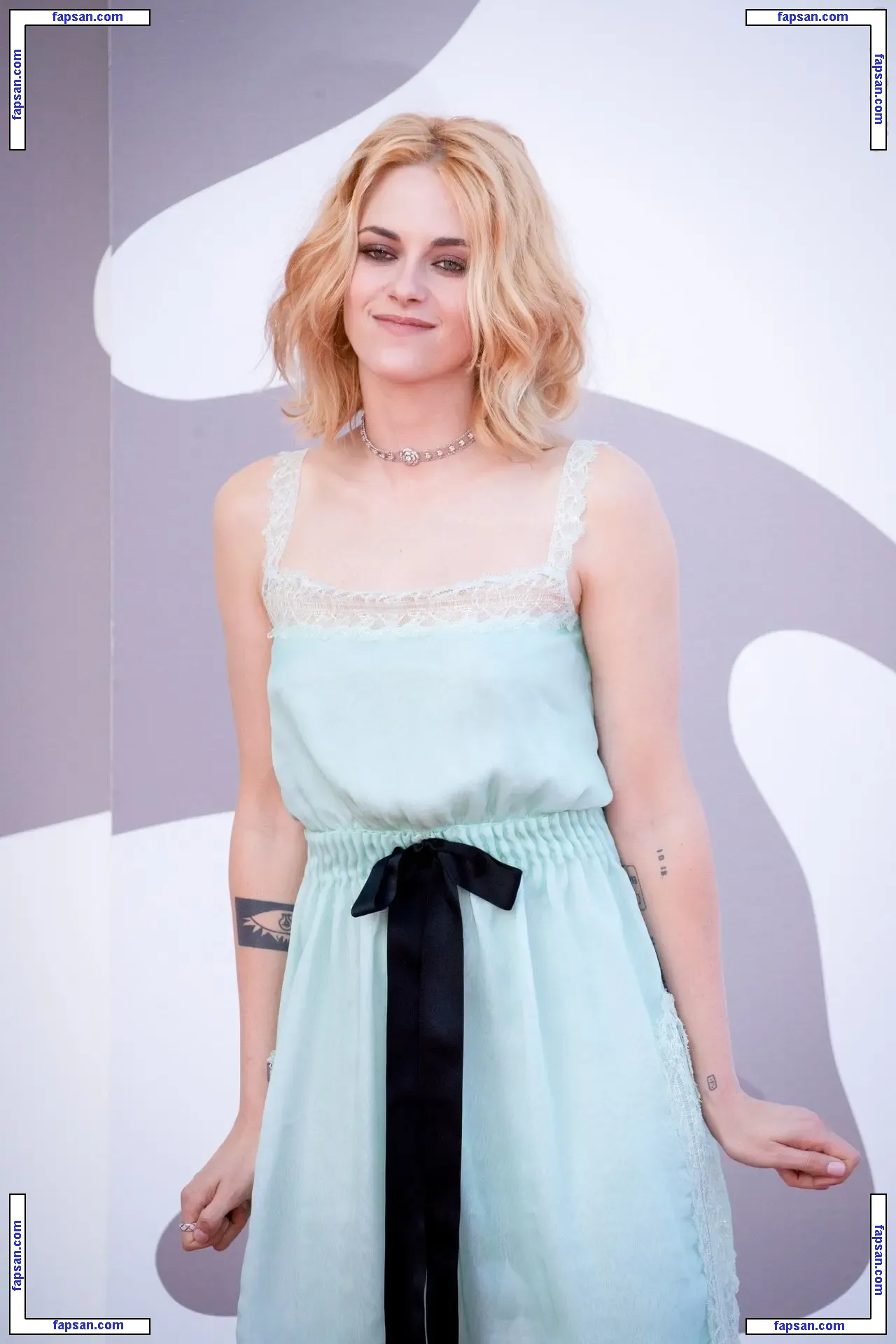 Kristen Stewart nude photo #1725 from OnlyFans
