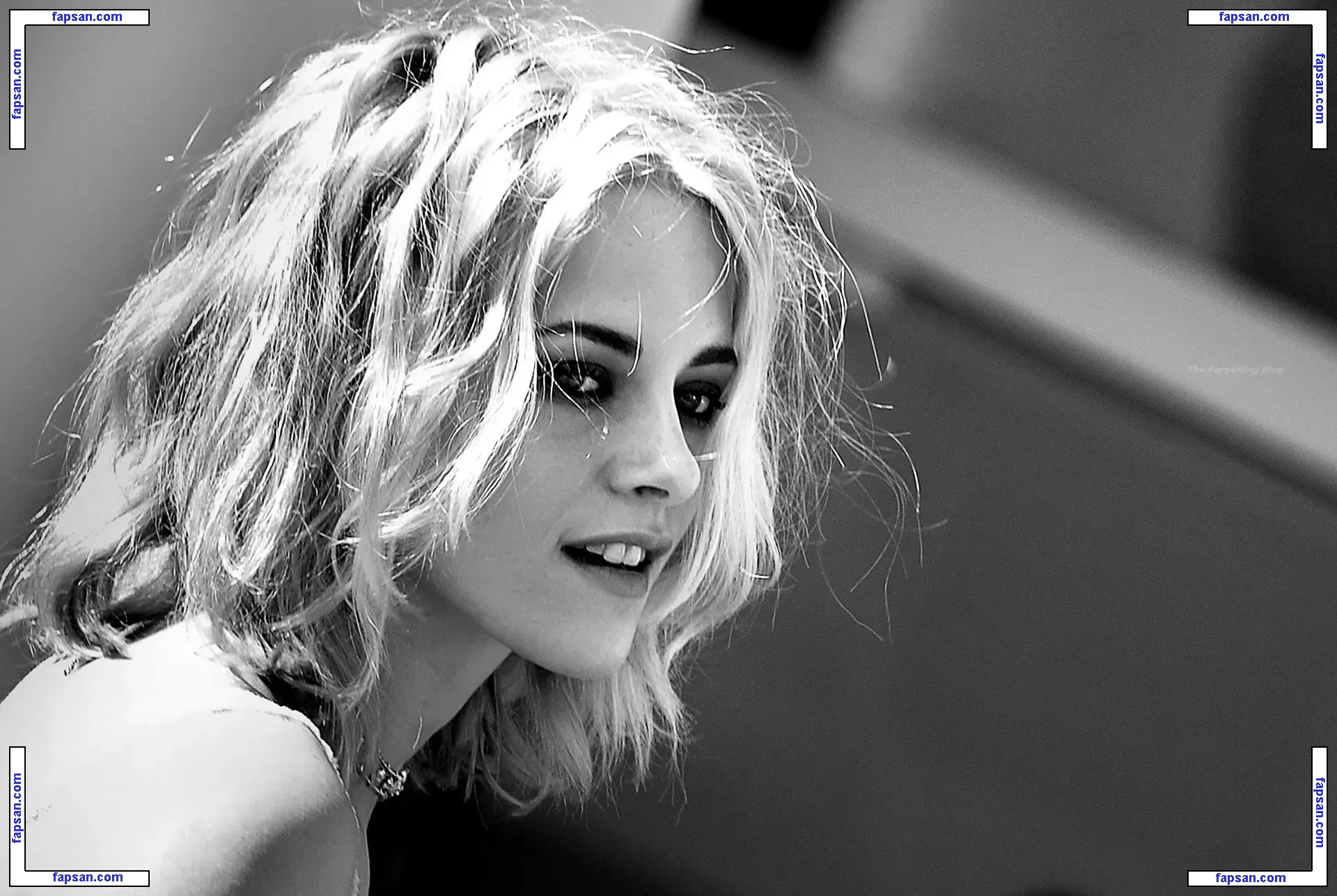 Kristen Stewart nude photo #1785 from OnlyFans