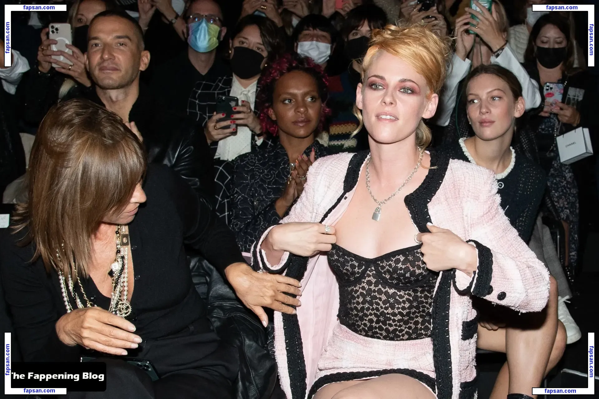 Kristen Stewart nude photo #1851 from OnlyFans