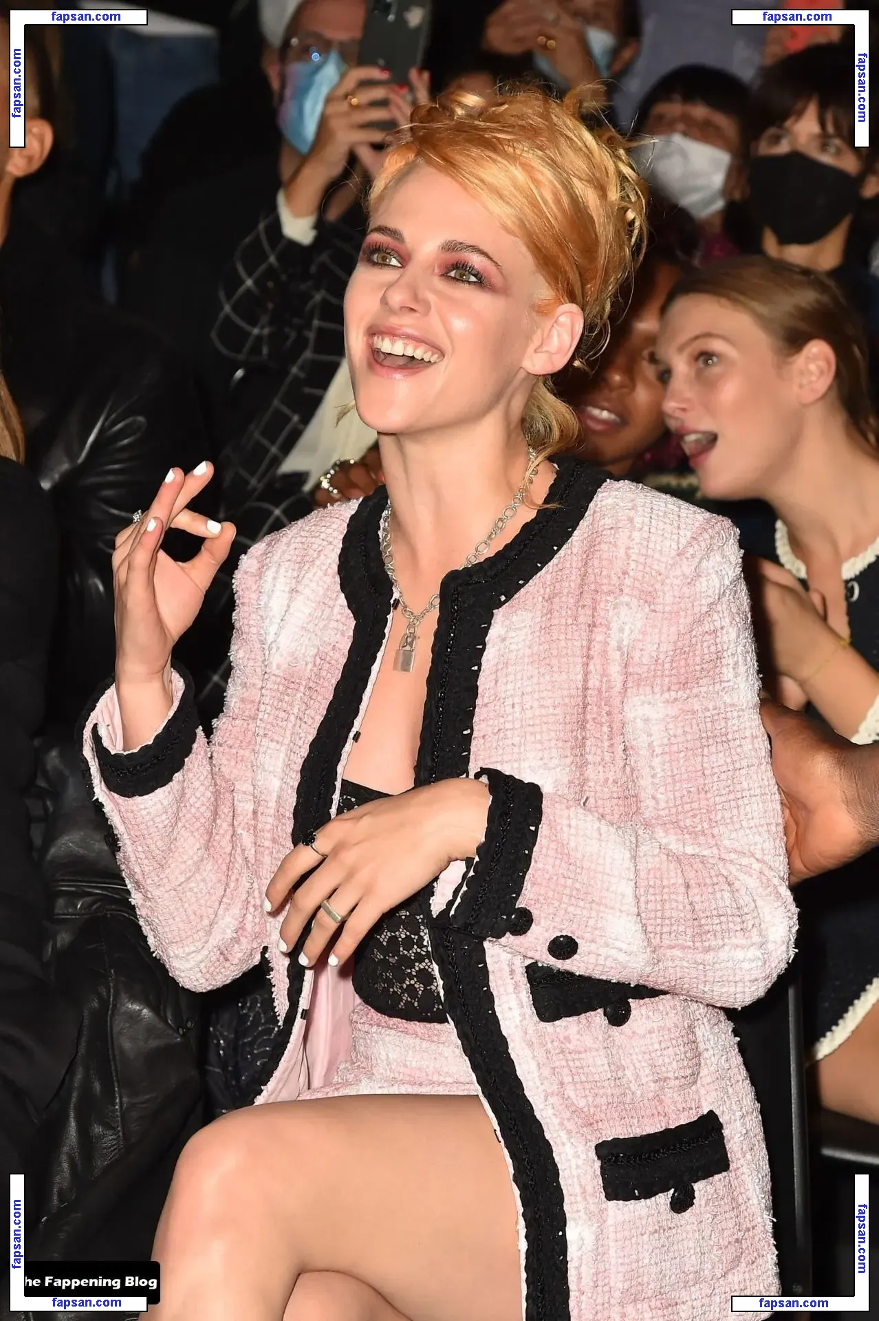 Kristen Stewart nude photo #1860 from OnlyFans