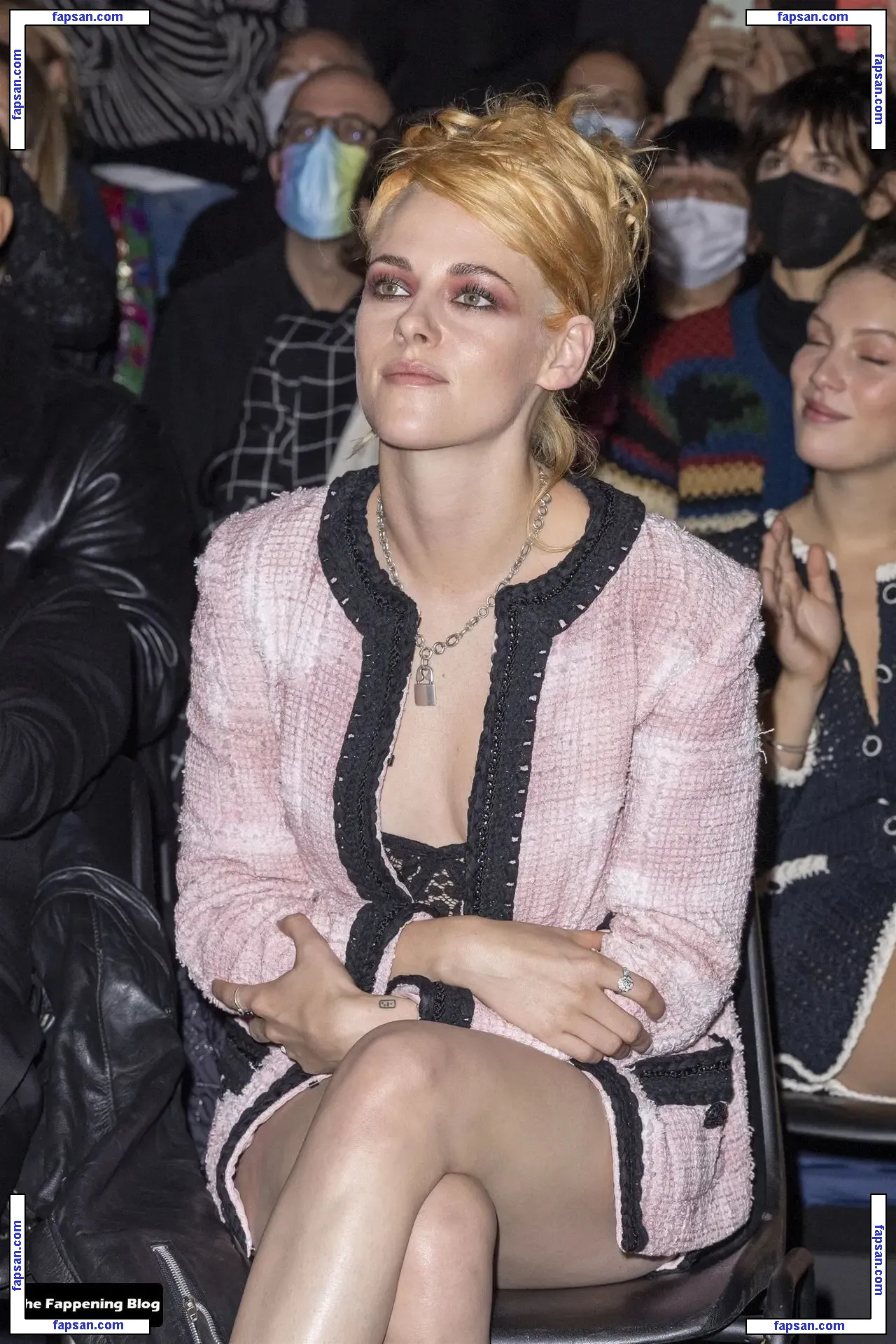 Kristen Stewart nude photo #1880 from OnlyFans