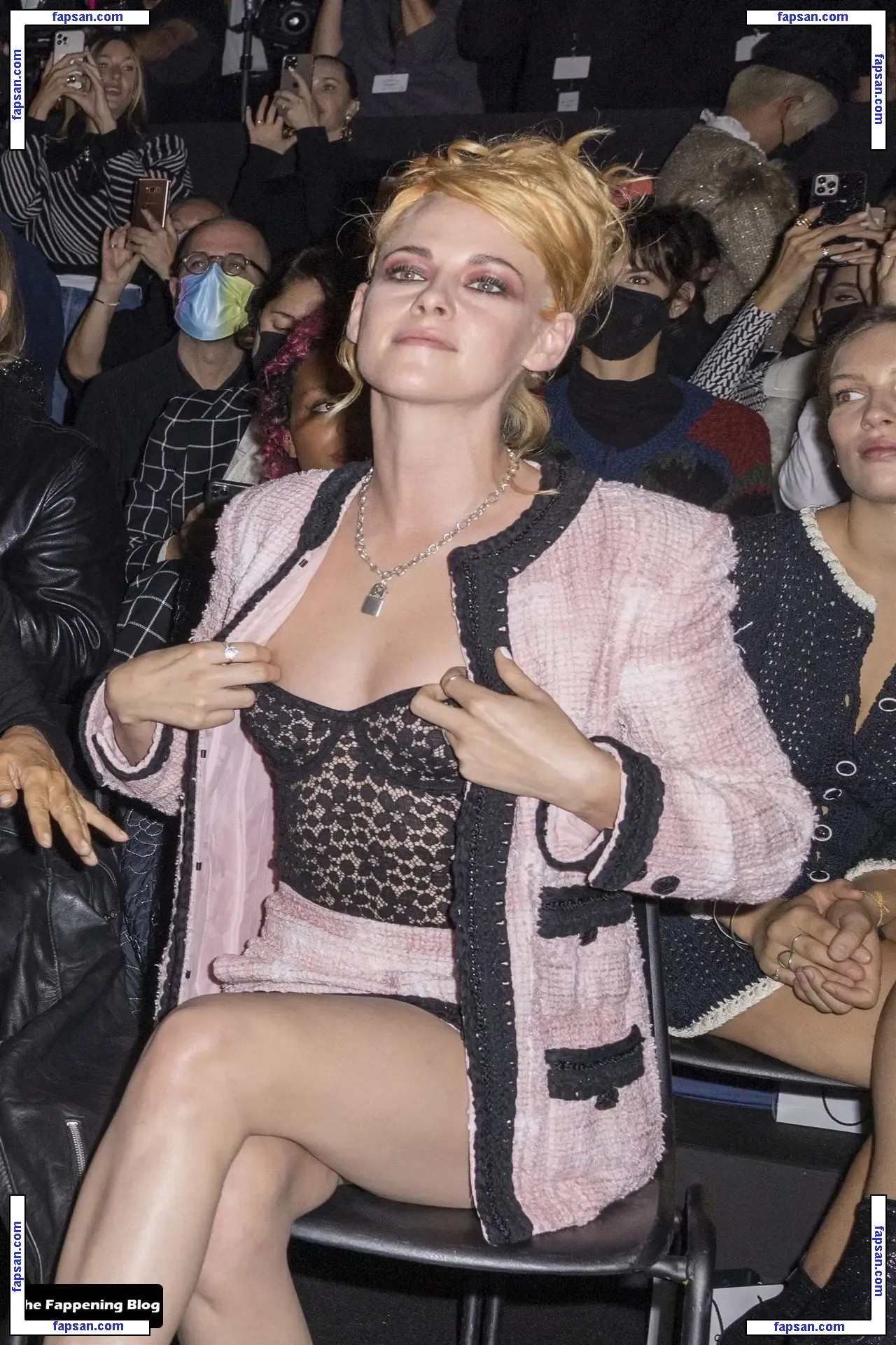 Kristen Stewart nude photo #1882 from OnlyFans