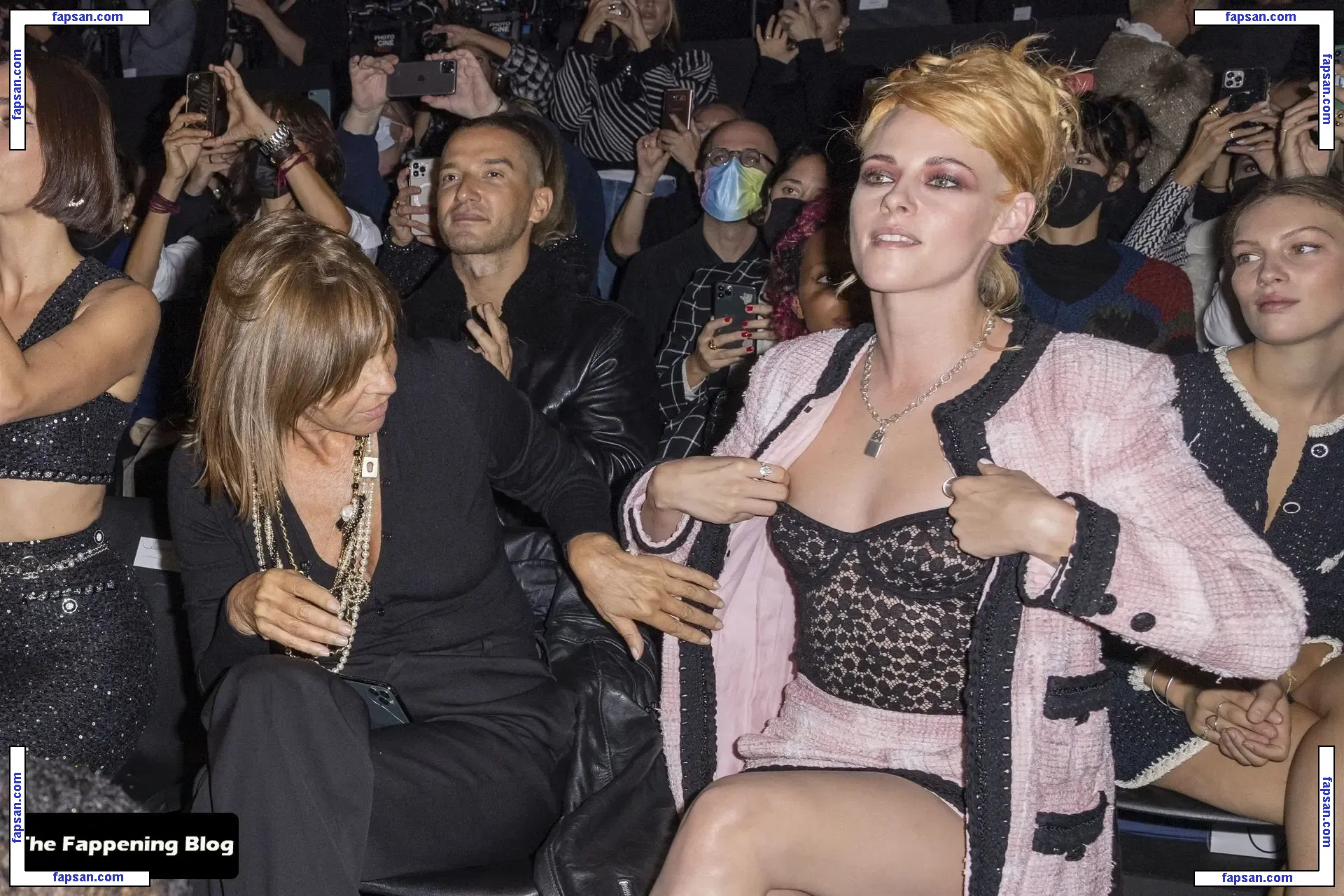 Kristen Stewart nude photo #1883 from OnlyFans