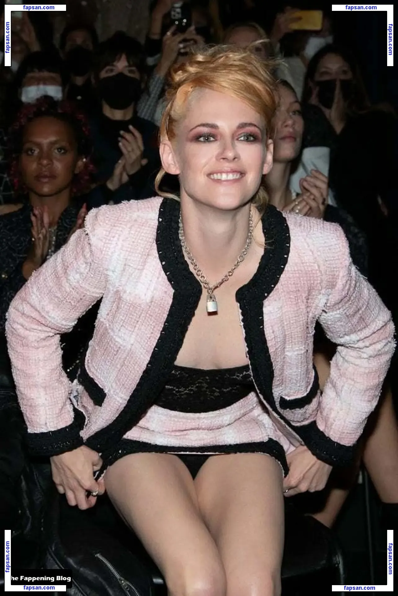 Kristen Stewart nude photo #1887 from OnlyFans