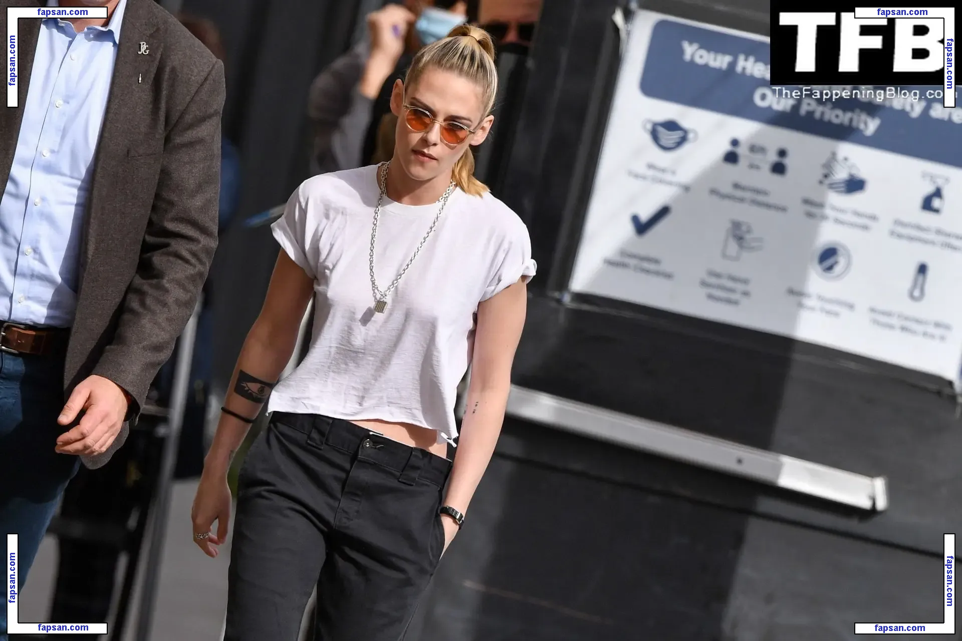 Kristen Stewart nude photo #2056 from OnlyFans
