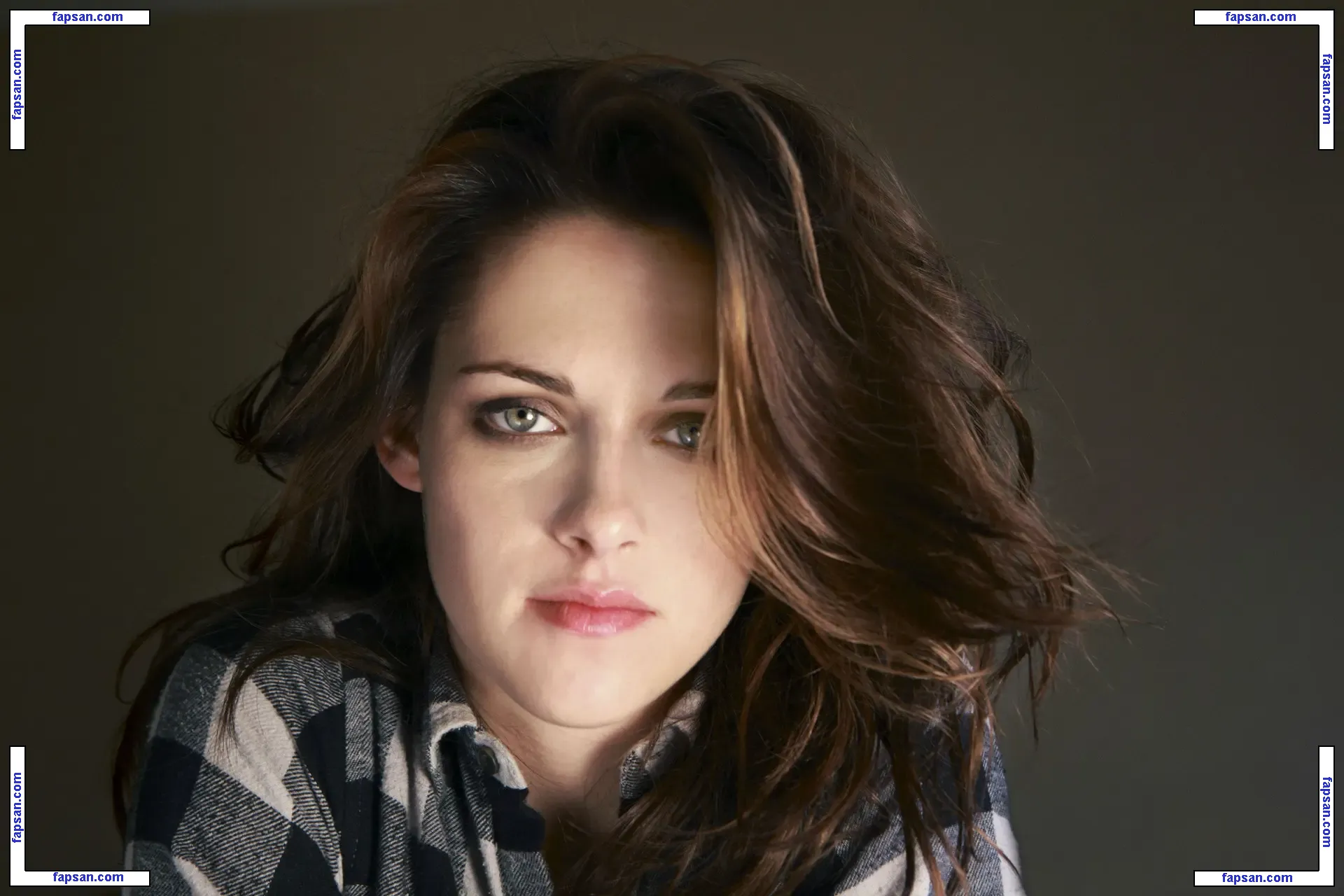 Kristen Stewart nude photo #2155 from OnlyFans