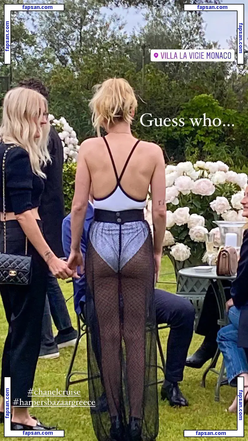 Kristen Stewart nude photo #2160 from OnlyFans