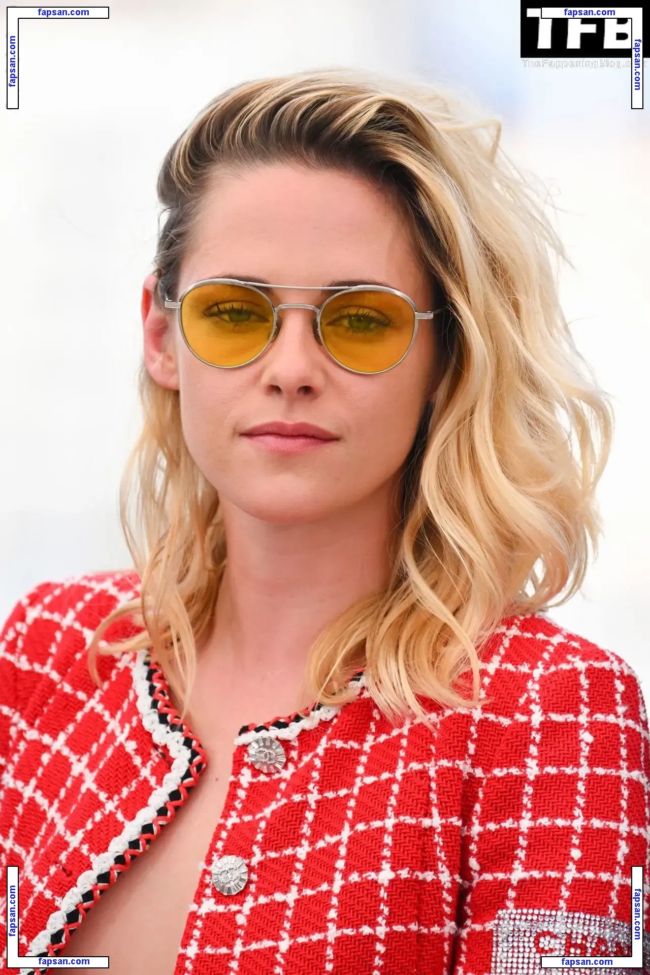 Kristen Stewart nude photo #2170 from OnlyFans