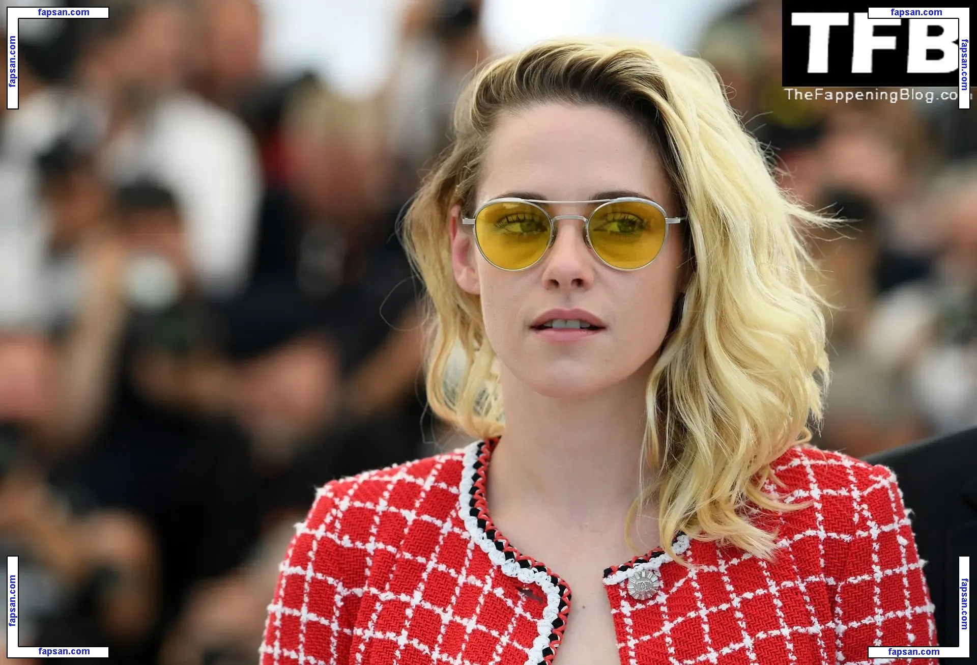 Kristen Stewart nude photo #2173 from OnlyFans