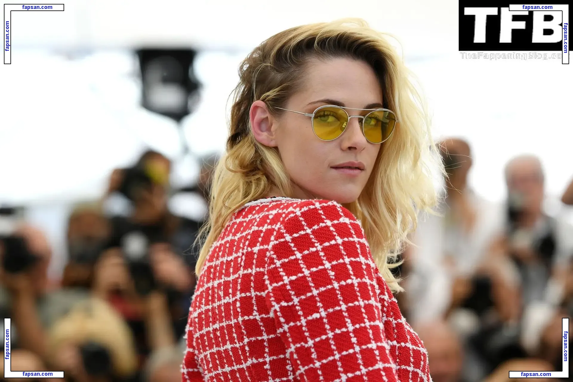 Kristen Stewart nude photo #2191 from OnlyFans