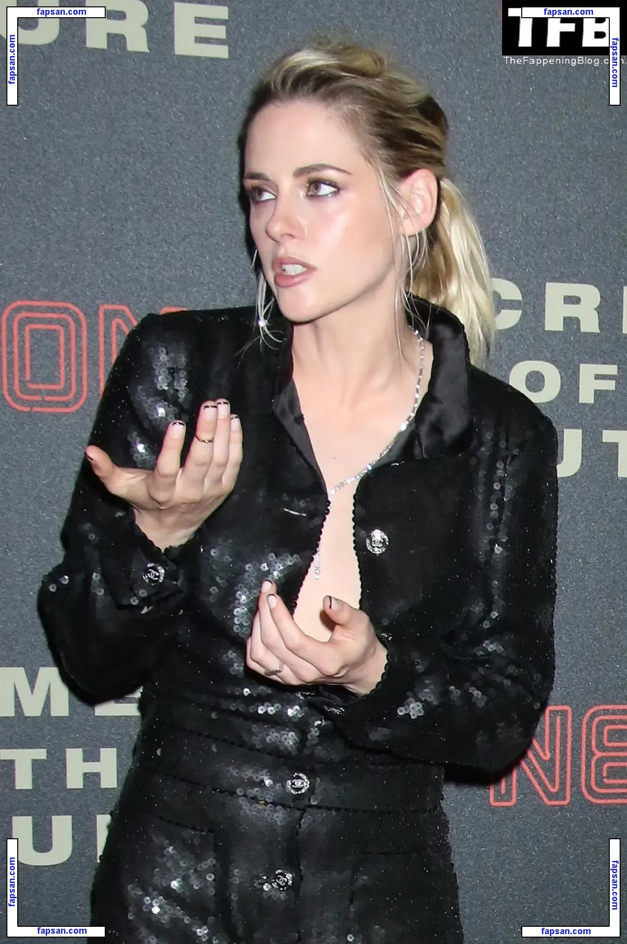 Kristen Stewart nude photo #2410 from OnlyFans