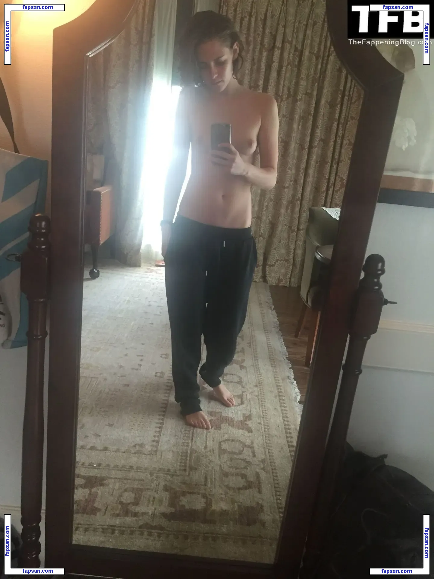 Kristen Stewart nude photo #2443 from OnlyFans