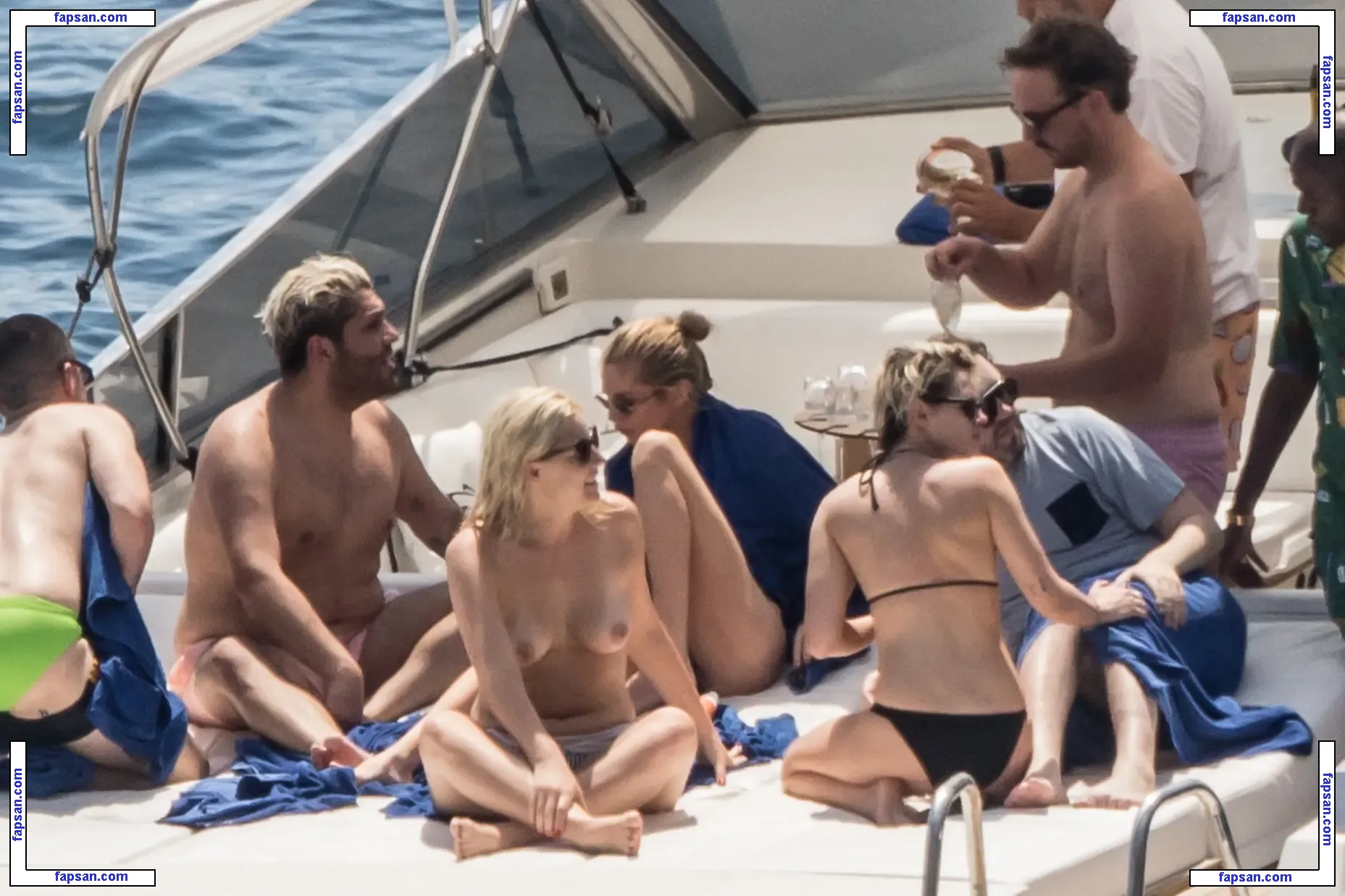 Kristen Stewart nude photo #2543 from OnlyFans