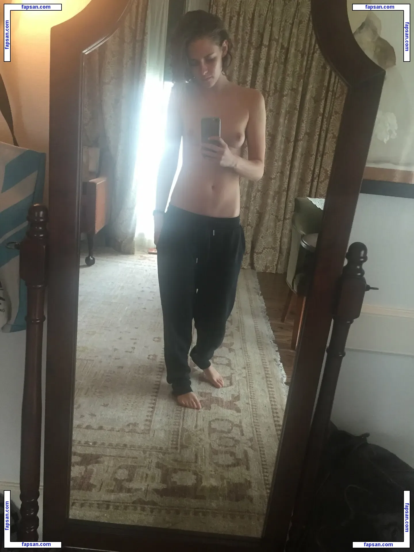 Kristen Stewart nude photo #2551 from OnlyFans