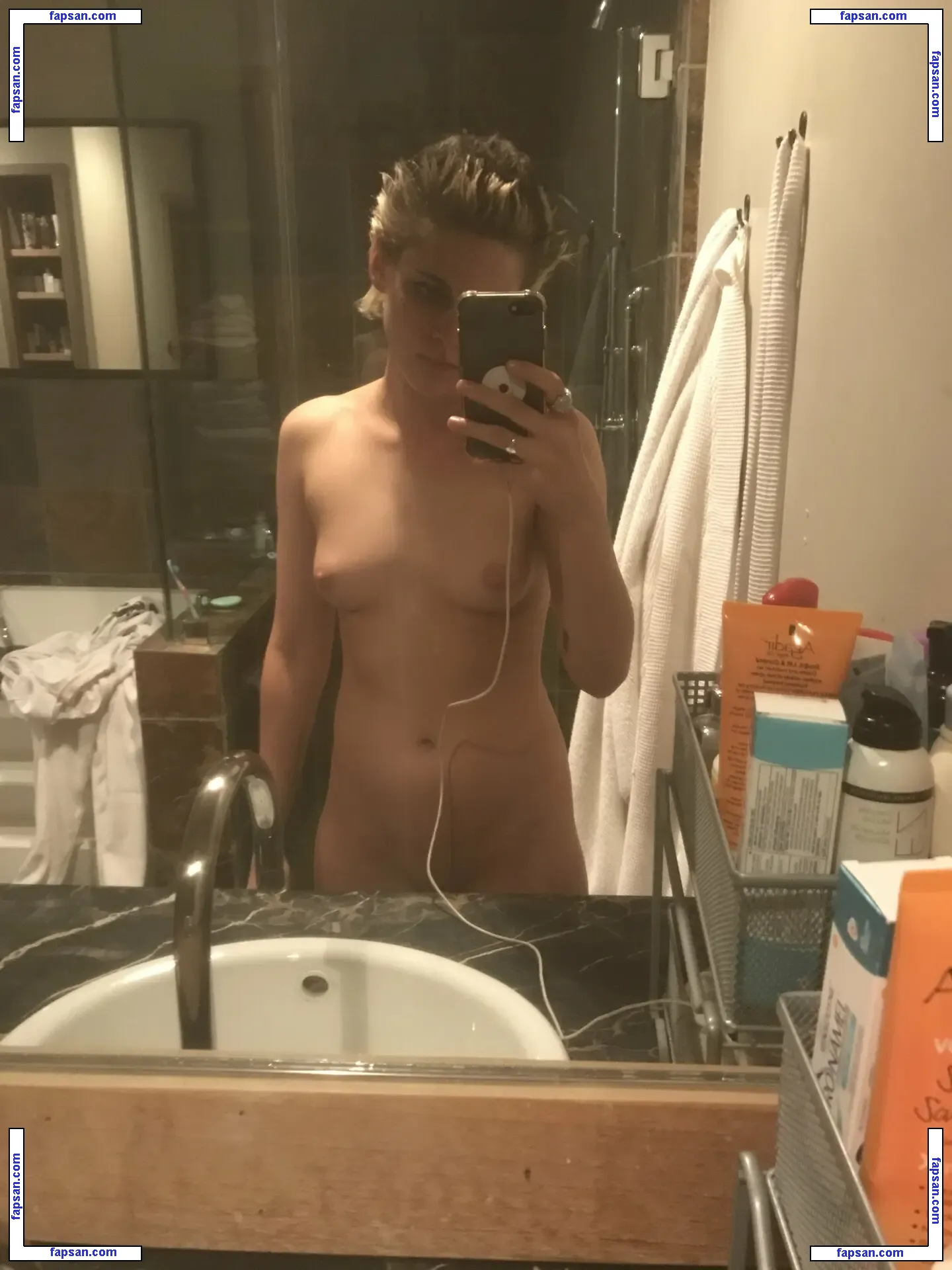 Kristen Stewart nude photo #2568 from OnlyFans