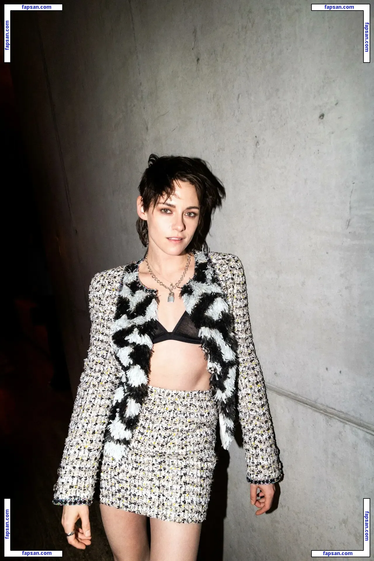 Kristen Stewart nude photo #2589 from OnlyFans