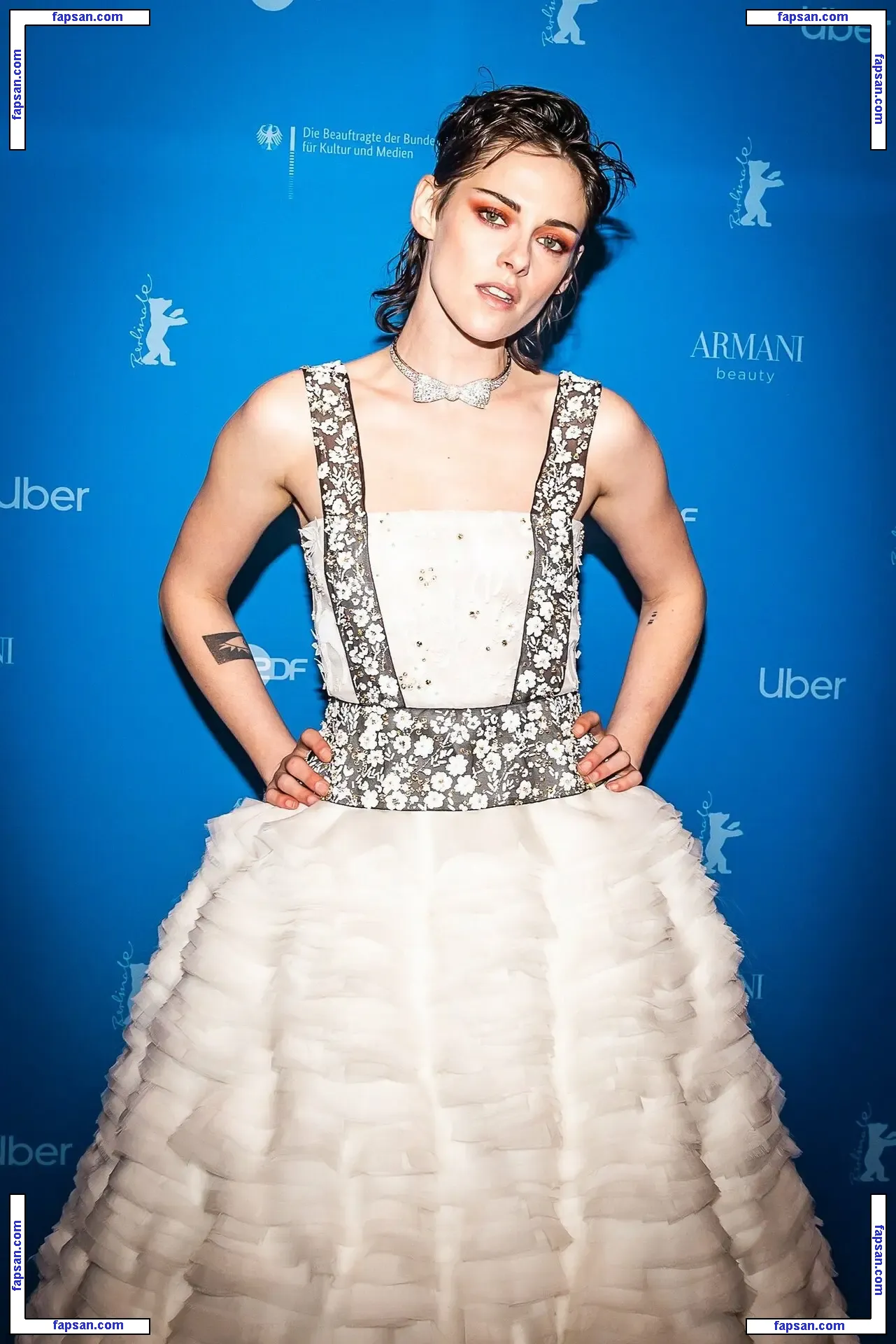 Kristen Stewart nude photo #2590 from OnlyFans