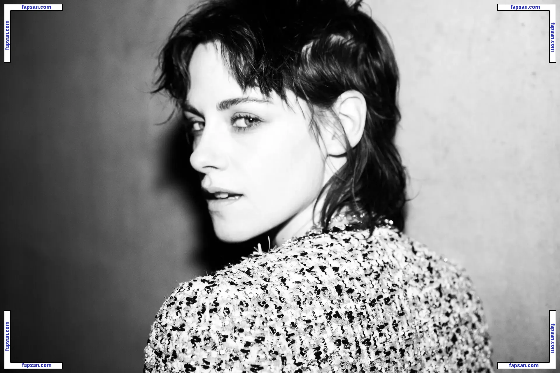Kristen Stewart nude photo #2592 from OnlyFans