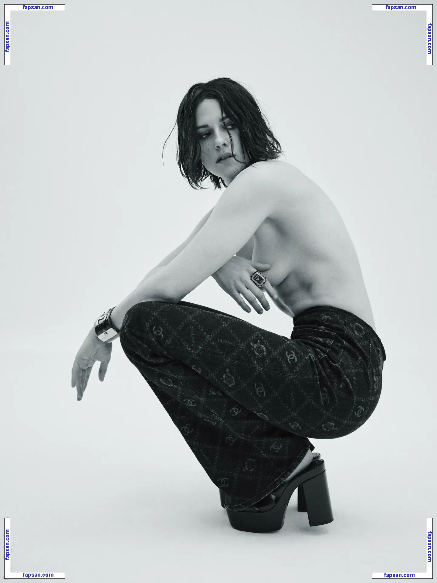 Kristen Stewart nude photo #2685 from OnlyFans