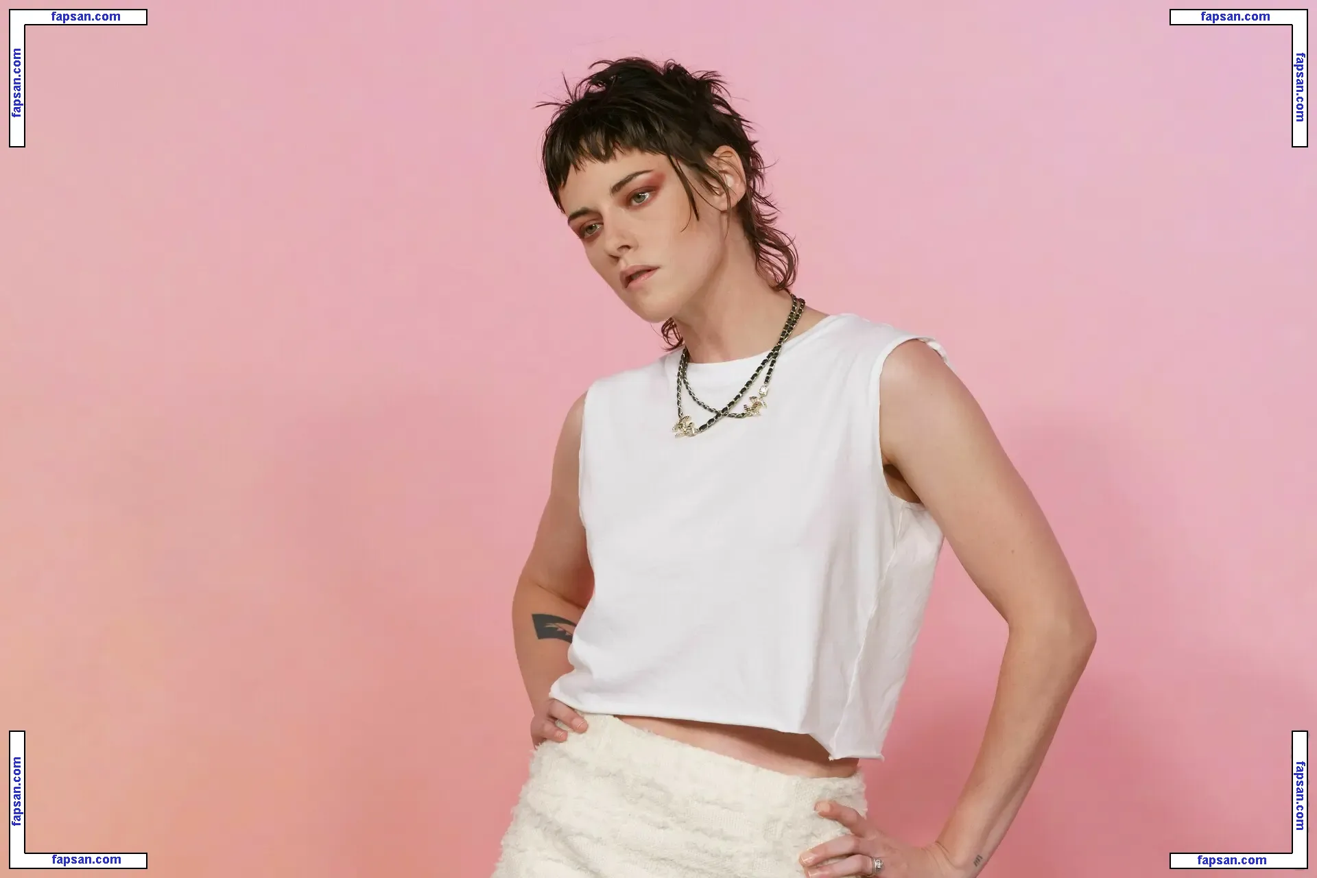 Kristen Stewart nude photo #2695 from OnlyFans
