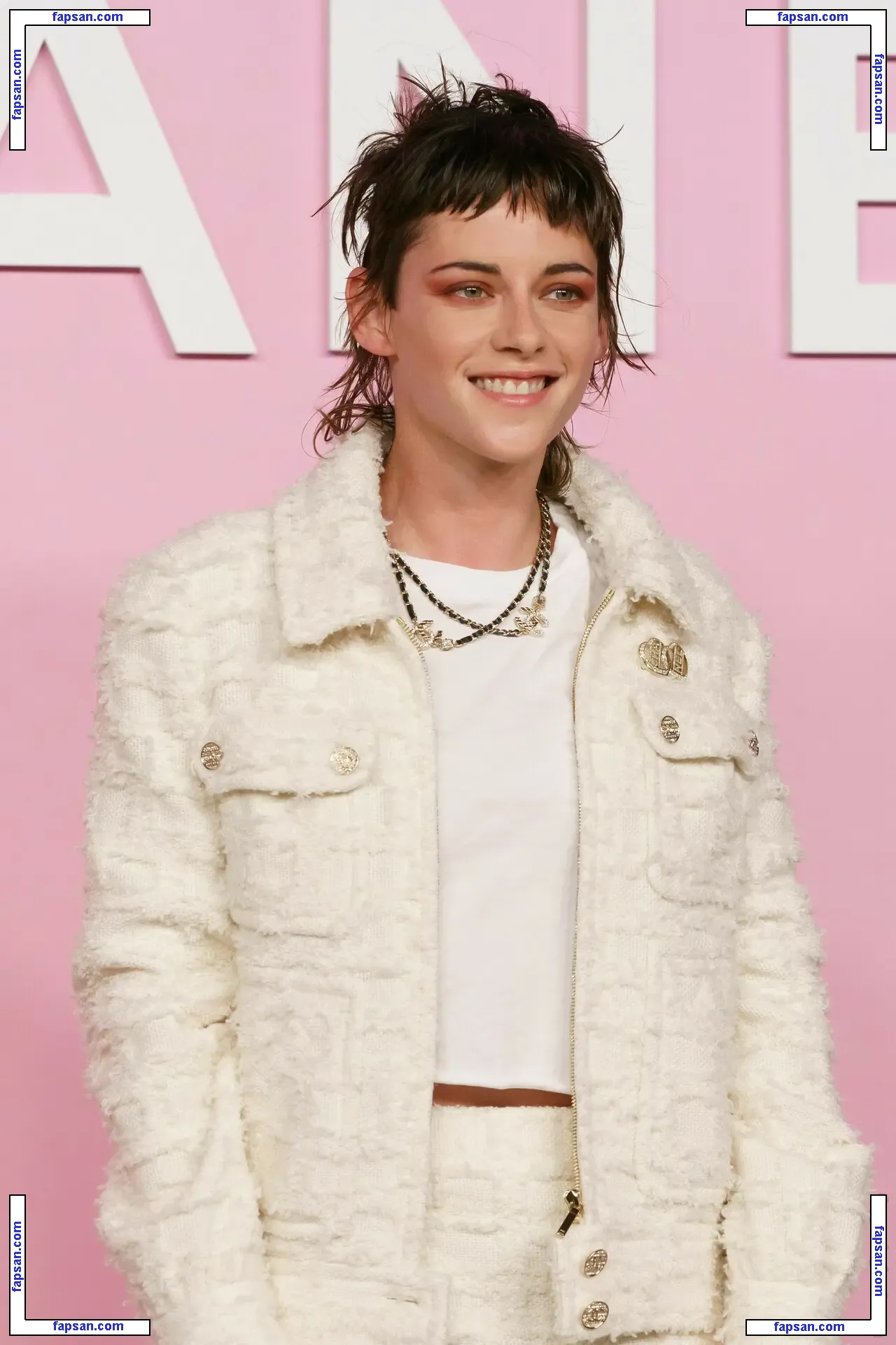 Kristen Stewart голая фото #2720 с Онлифанс