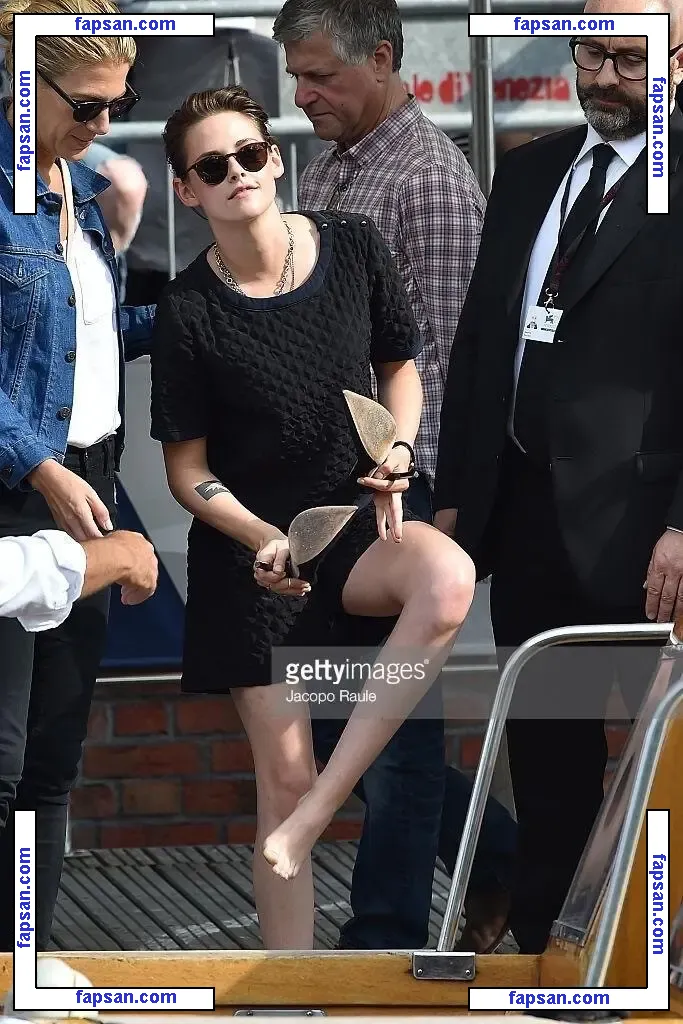 Kristen Stewart голая фото #2773 с Онлифанс