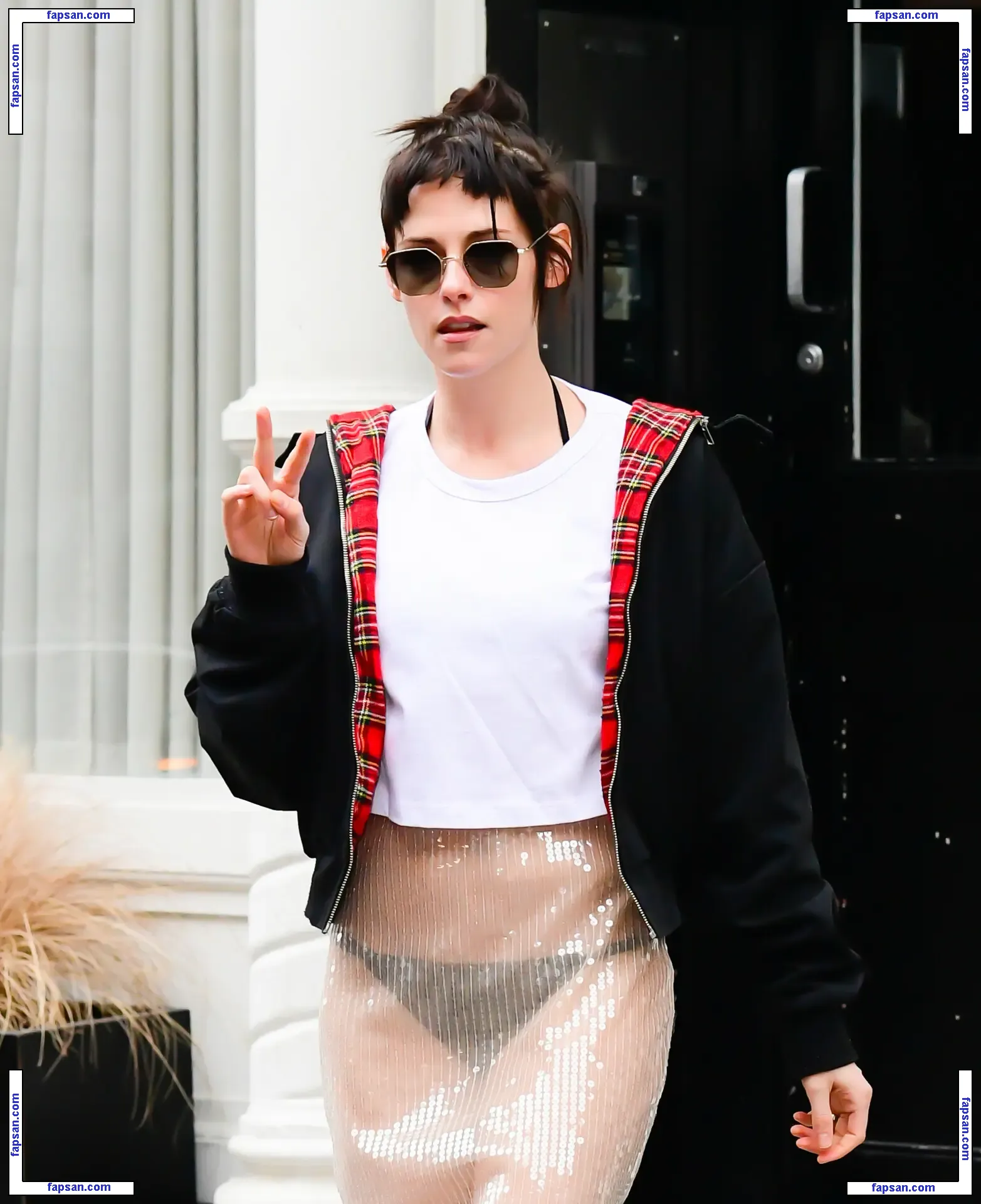 Kristen Stewart голая фото #3298 с Онлифанс